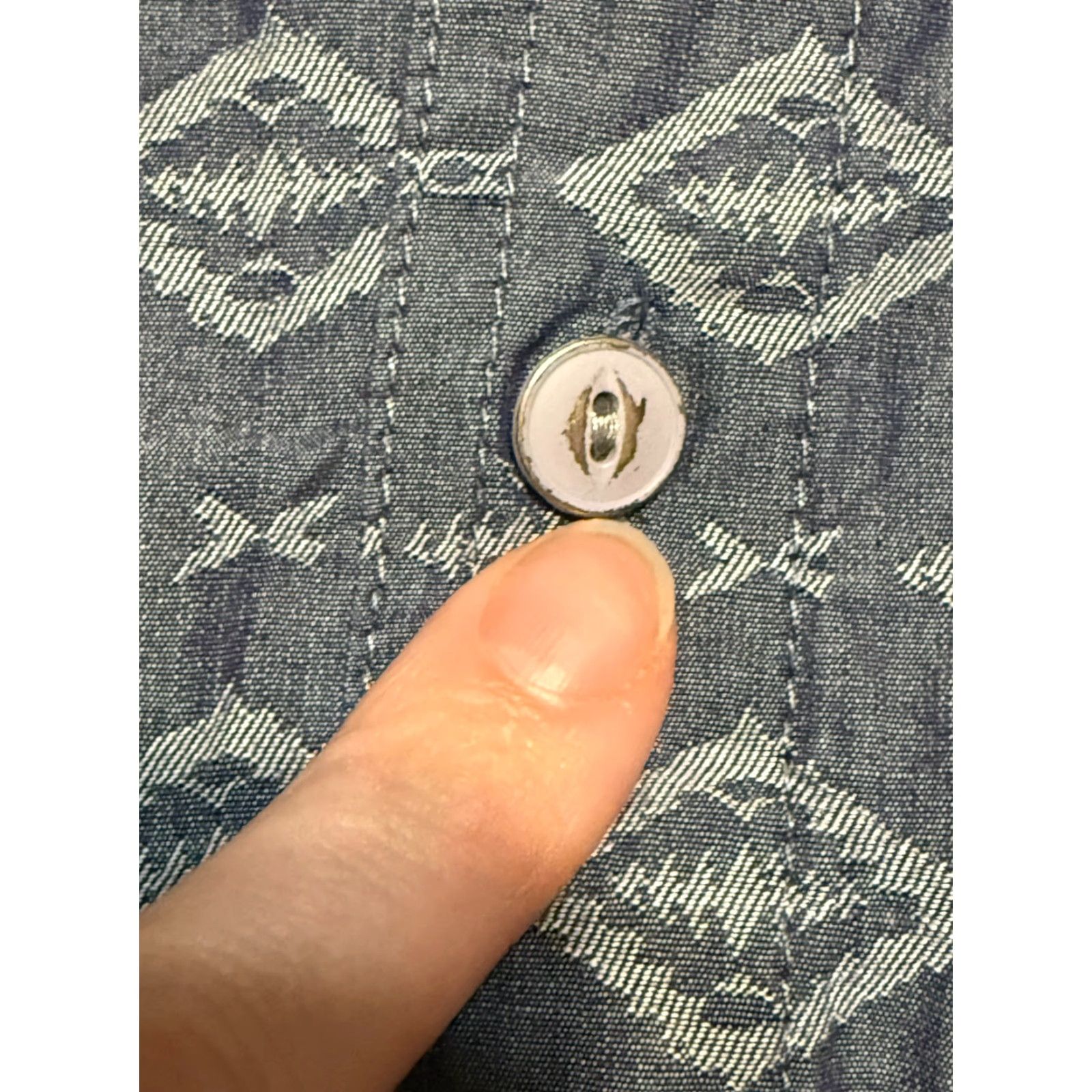 Vintage Dakota Grizzly Shirt Men’s Size Large Blue Grey Short Sleeve Button Up Shirt Size US L / EU 52-54 / 3 - 5 Thumbnail