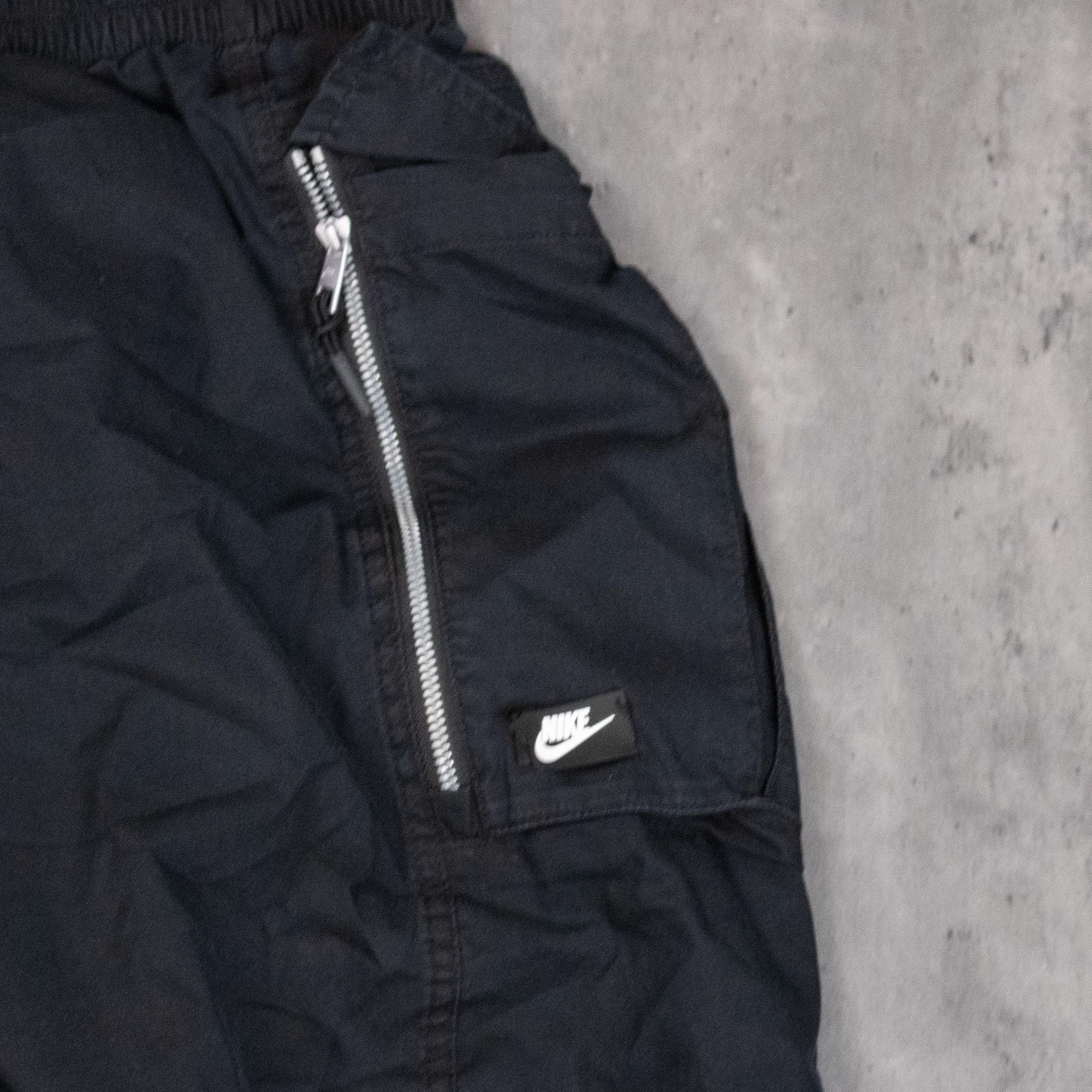Nike Nike Cargo Y2K Style Black Baggy Above The Knee Black Shorts Size US 30 / EU 46 - 6 Thumbnail