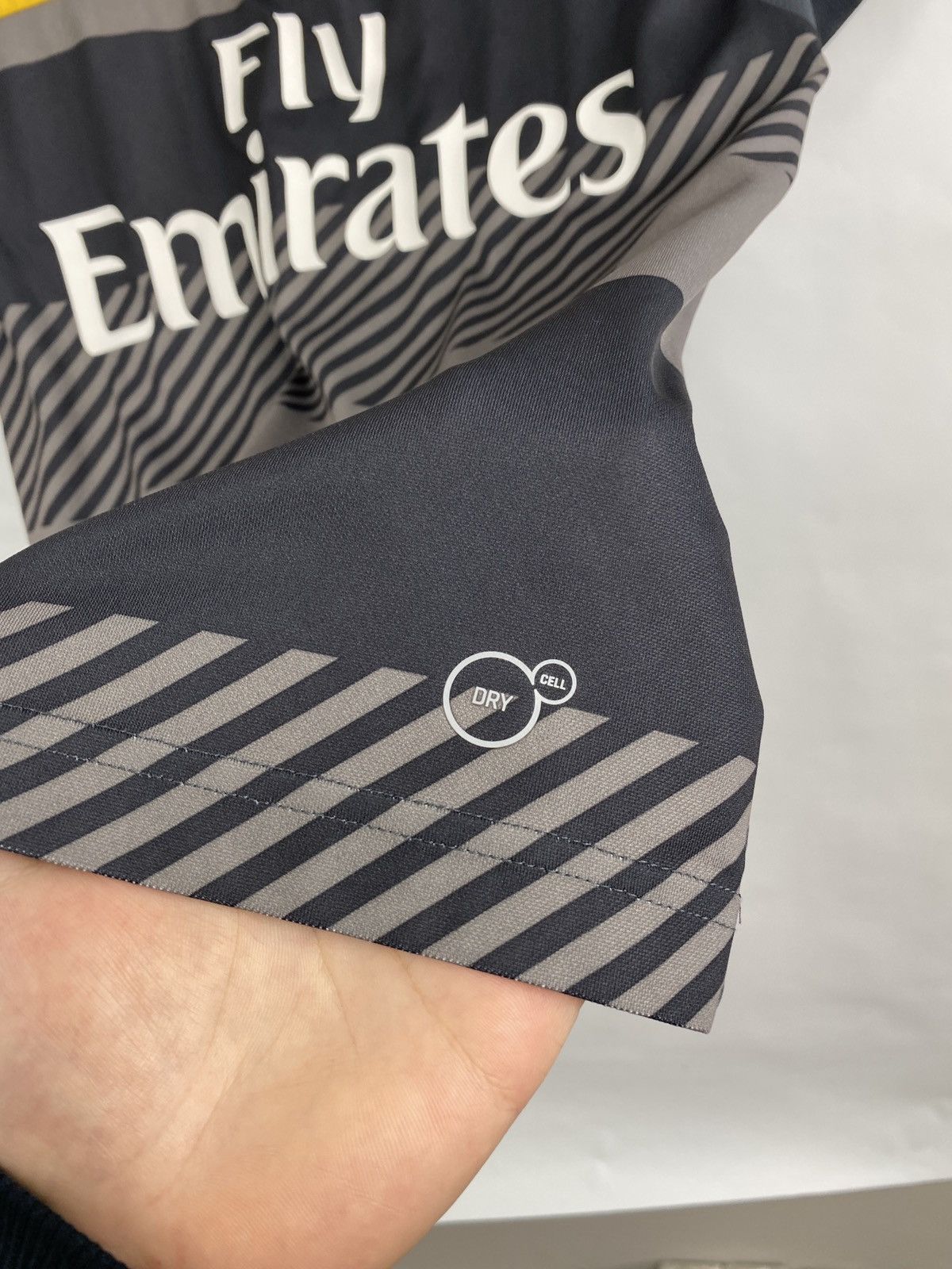 Puma Y2K Arsenal Puma Soccer Jersey Blokecore Rare Retro Hype Size US M / EU 48-50 / 2 - 7 Thumbnail