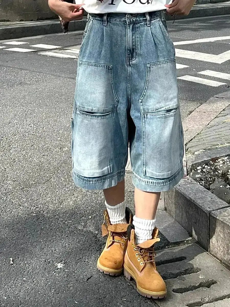 Japanese Brand Loose straight leg multi pocket denim shorts Size US 32 / EU 48 - 1 Thumbnail