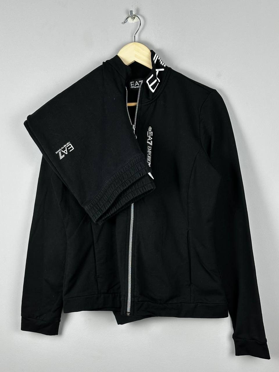 Emporio Armani Emporio Armani EA7 Black Big Logo Tracksuits Size L / US 10 / IT 46 - 2 Thumbnail
