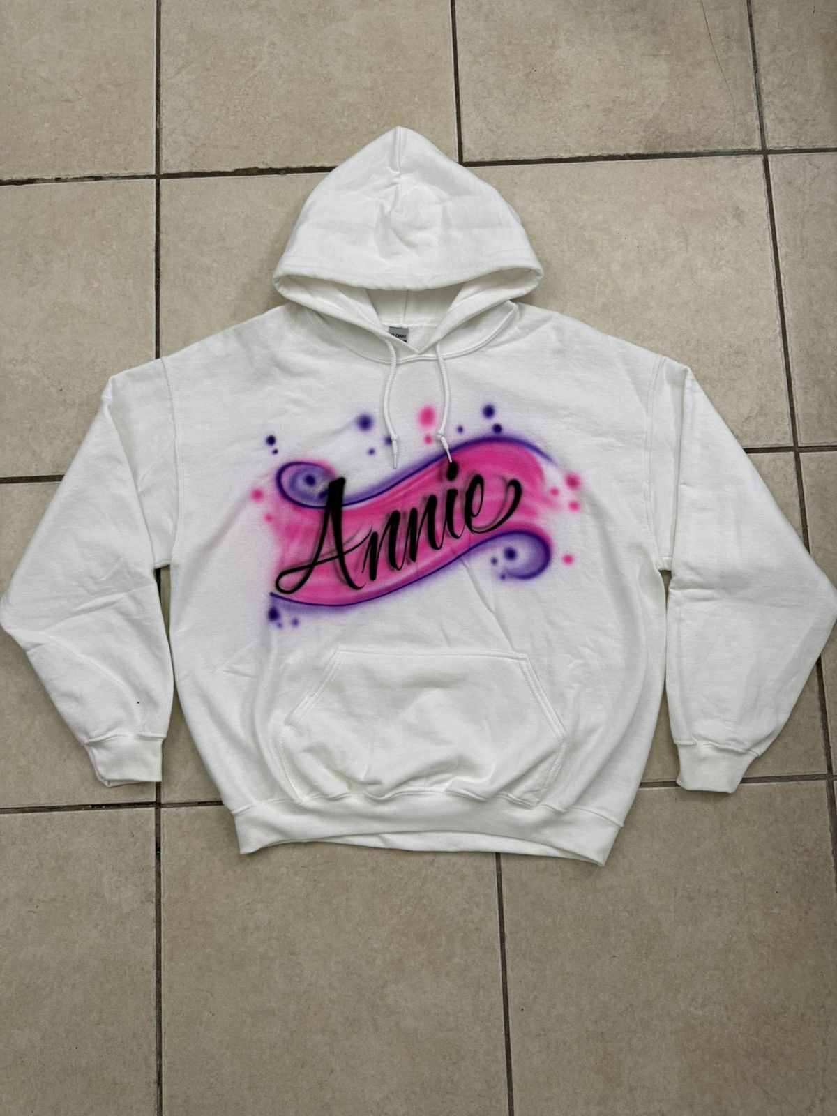 Gildan Airbrush Name “ANNIE” Hoodie Men’s Size Large White Size US L / EU 52-54 / 3 - 1 Thumbnail