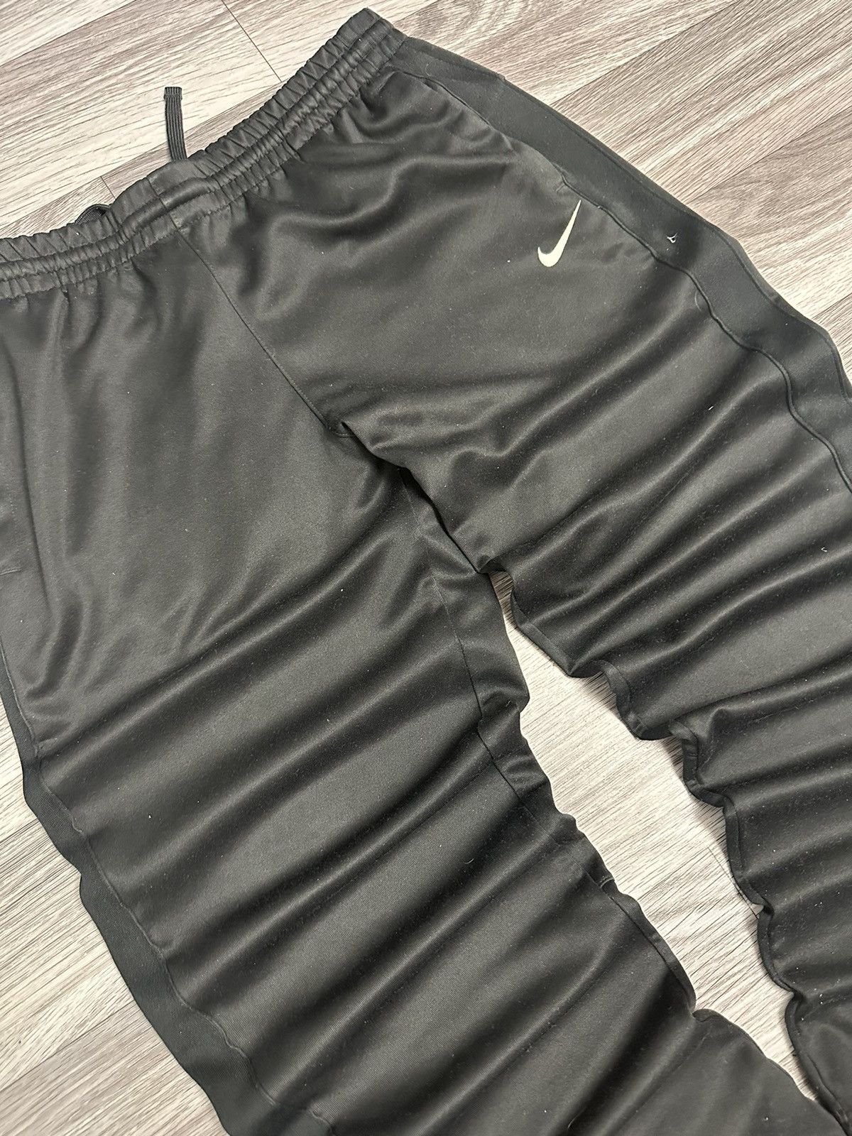Nike × Vintage Nike Vintage Mens Black y2k Baggy Sweatpants hype streetwear Size US 32 / EU 48 - 3 Thumbnail