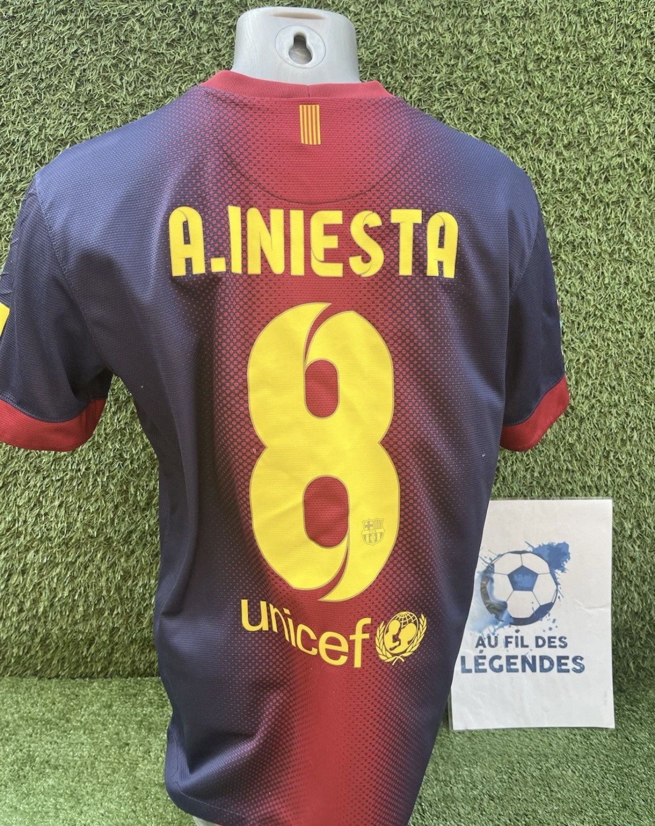 Nike Jersey iniesta barcelona Size US L / EU 52-54 / 3 - 1 Thumbnail