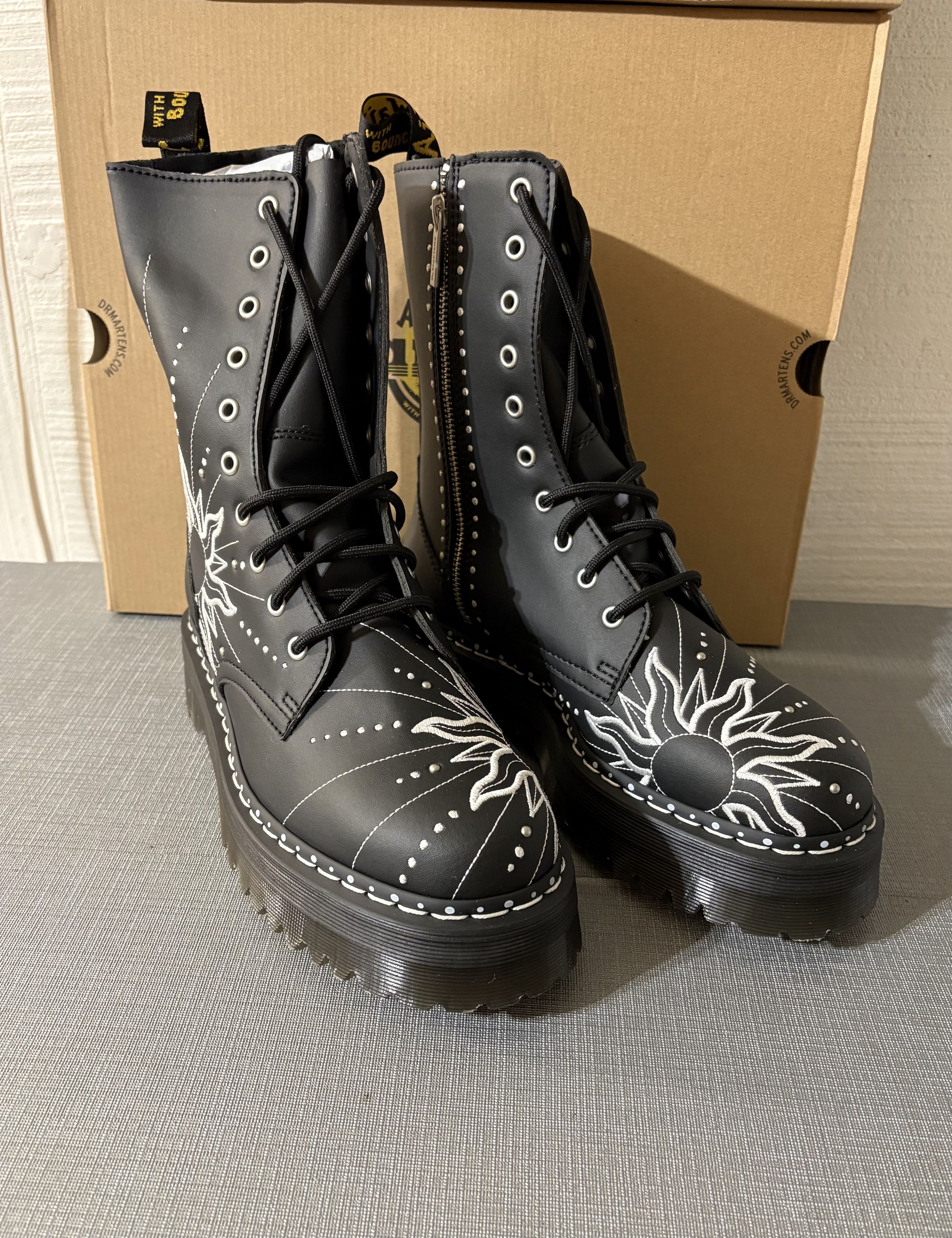 Dr. Martens DR. MARTENS JADON HI SOLAR FLARE LEATHER PLATFORMS Size US 11 / EU 44 - 9 Thumbnail