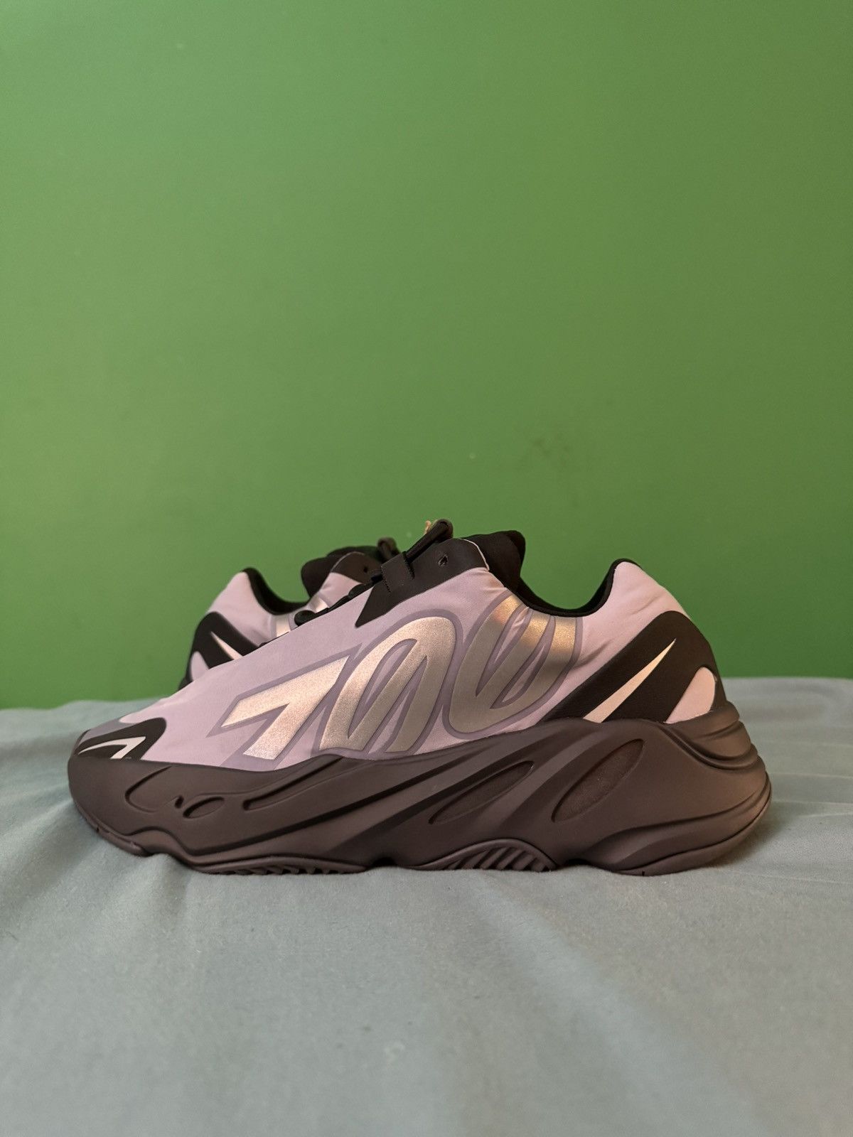 Adidas Adidas Yeezy 700 MNVN Geode 2022 Size US 11 / EU 44 - 1 Thumbnail