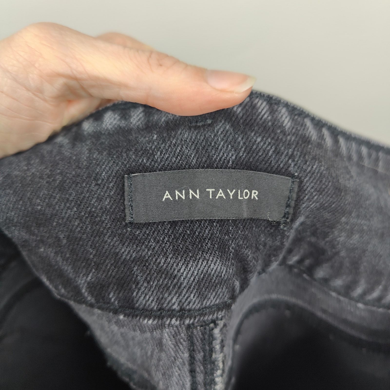 Ann Taylor Ann Taylor The Straight Crop Jeans Womens 10 Black Wash Size 32" / US 10 / IT 46 - 6 Thumbnail