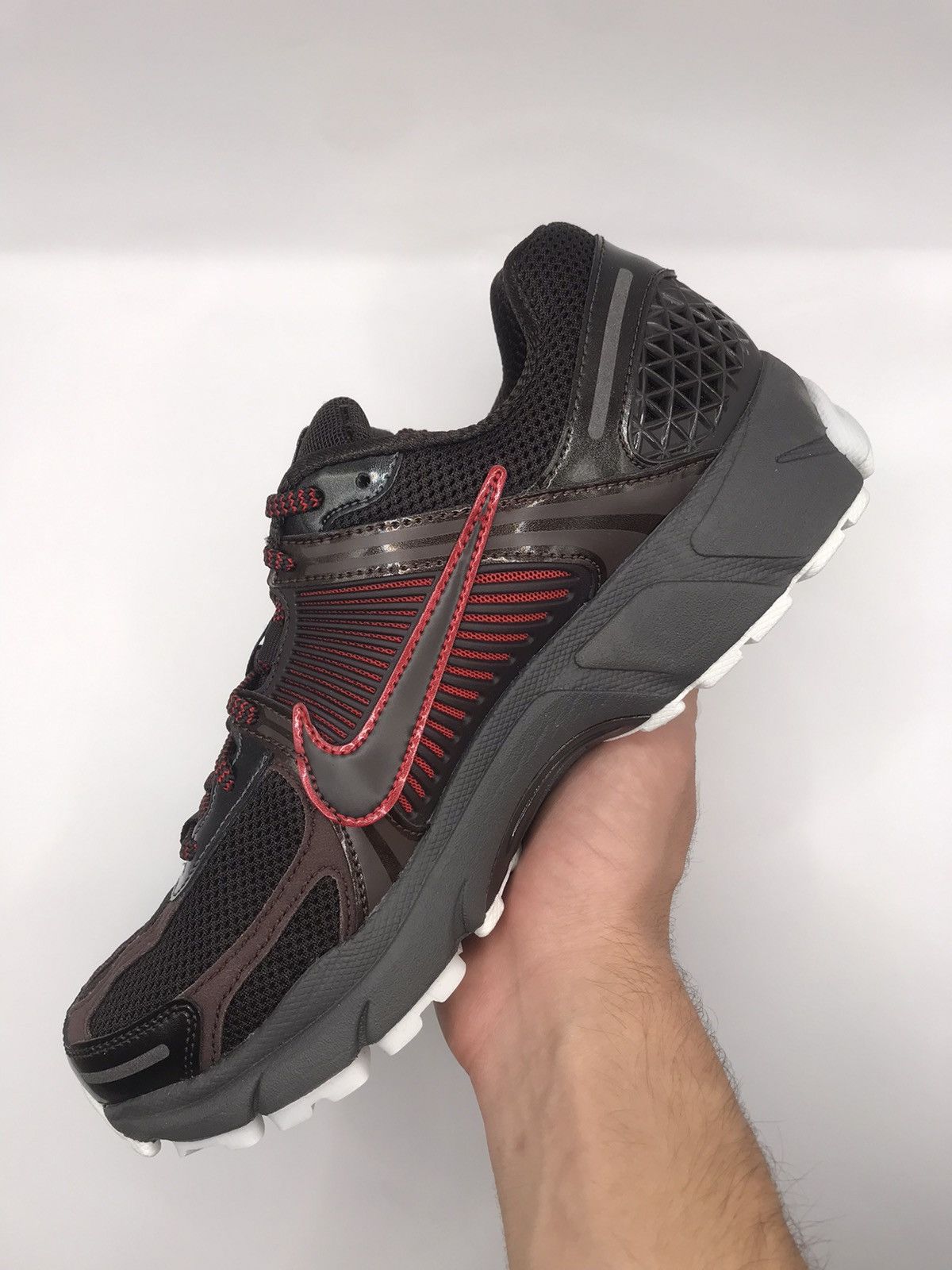 Nike Nike Zoom Vomero 5 Size US 7.5 / EU 40-41 - 3 Thumbnail