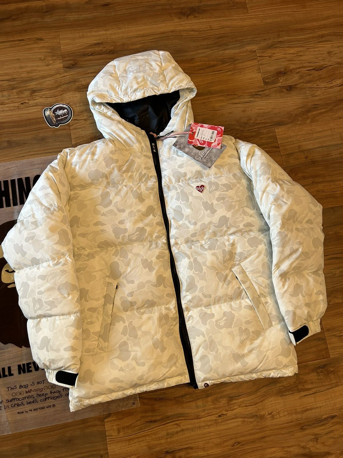 Bape NEW Bape Womens Apee White Camo Down Jacket Size S / US 4 / IT 40 - 2 Thumbnail