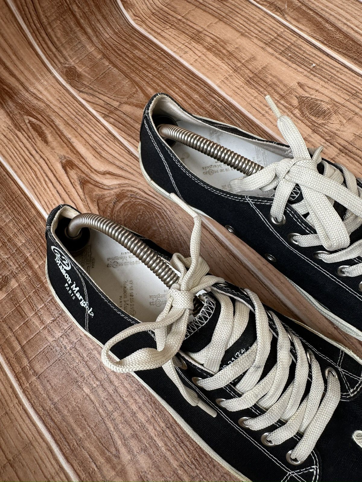 Maison Margiela Maison Margiela Canvas 'Tabi' Lowtops Size US 10 / EU 43 - 10 Thumbnail