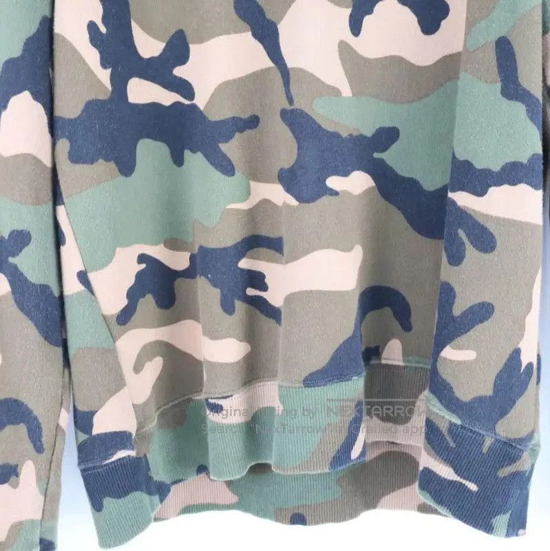 Valentino Valentino Camouflage Print Sweatshirt for Men . Size US L / EU 52-54 / 3 - 4 Thumbnail