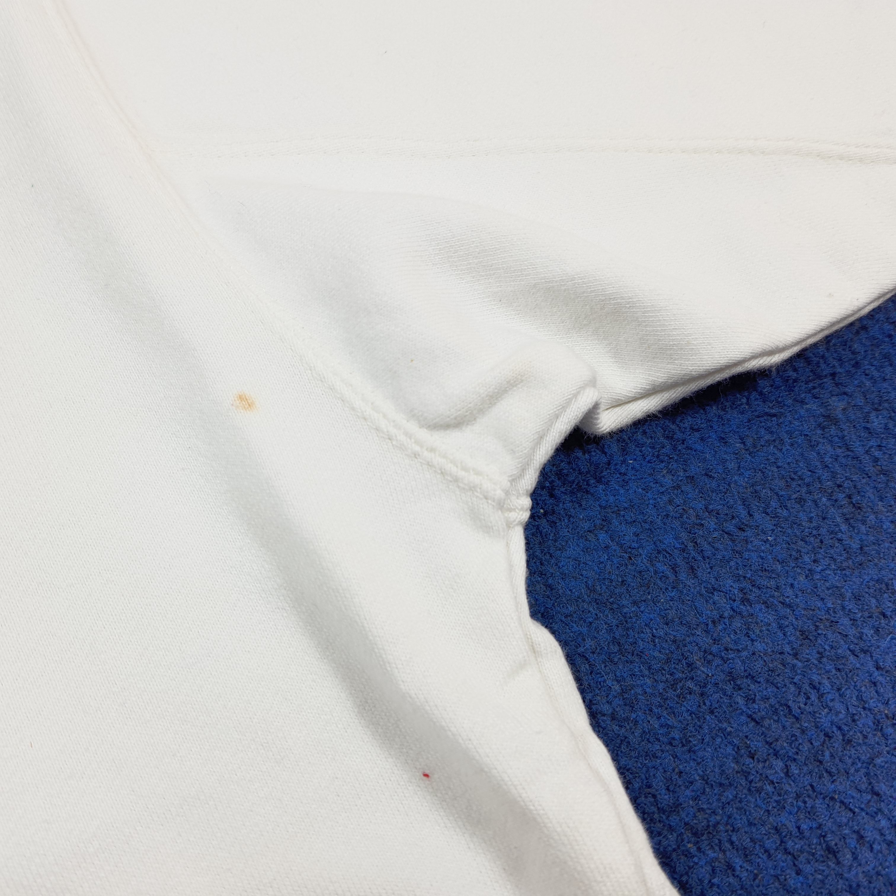 Calvin Klein Vintage Calvin Klein Jeans White Pullover C295N5 Size US M / EU 48-50 / 2 - 11 Thumbnail