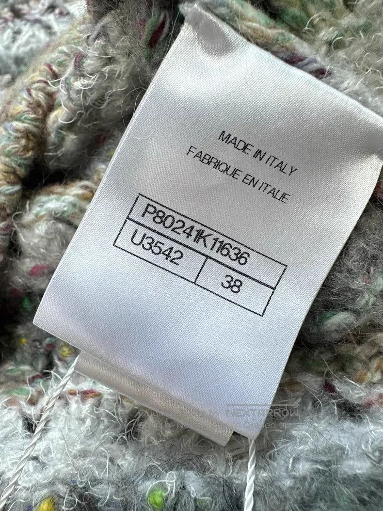 Chanel Chanel Grey, pink, green striped badge, silver coin, butto Size XS / US 0-2 / IT 36-38 - 8 Thumbnail