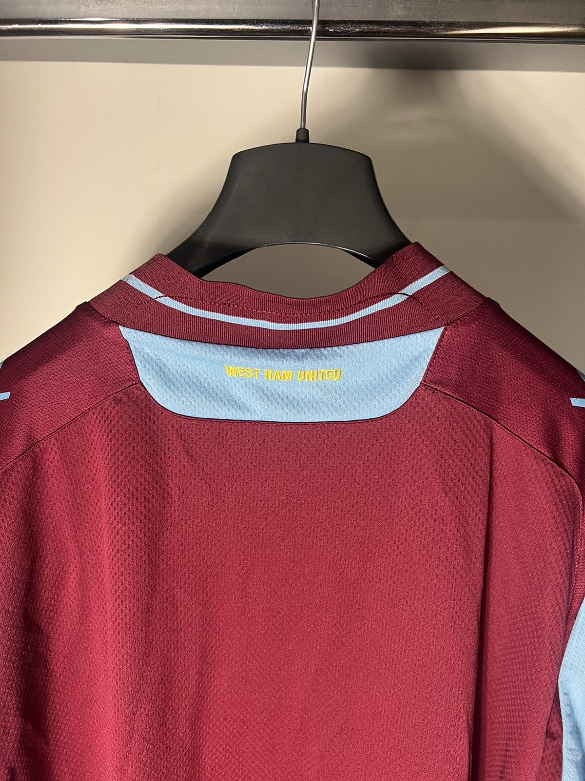 Vintage VERY RARE MACRON FC WEST HAM UNITED ENGLAND SOCCER JERSEY Size US XXL / EU 58 / 5 - 7 Thumbnail