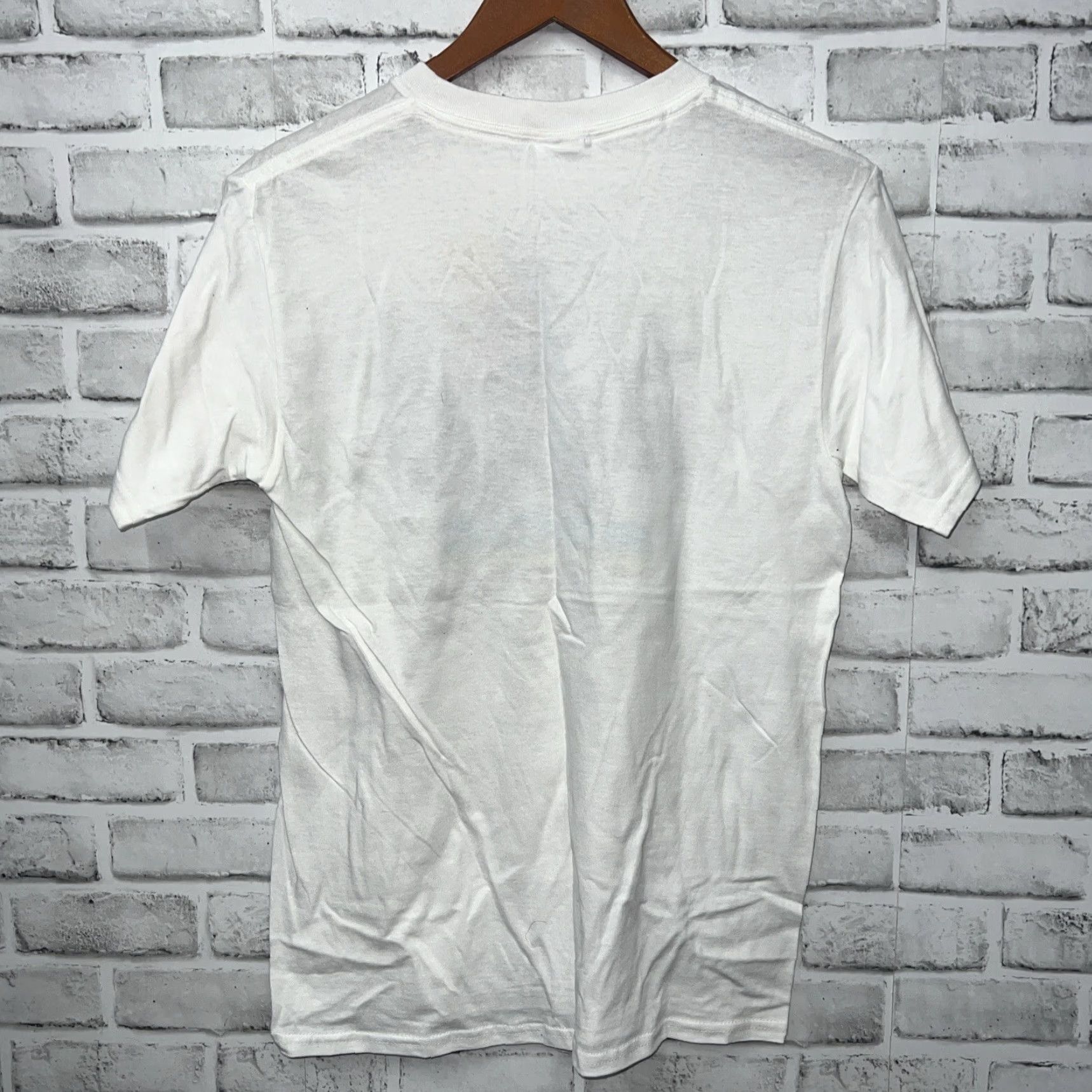 Vintage VINTAGE Oasis T-Shirt Men Small White Cotton Casual Shirt Size US S / EU 44-46 / 1 - 4 Thumbnail