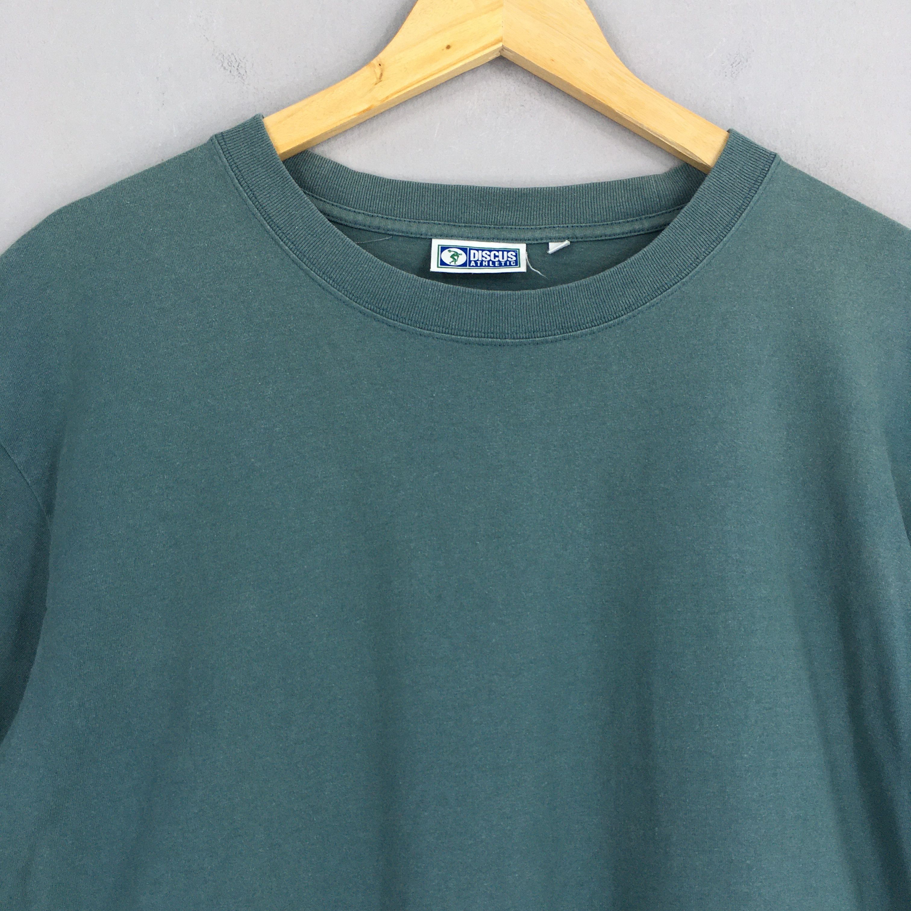 Vintage Vintage 90's Discuss Athletics Plain Cotton T shirt M Size US M / EU 48-50 / 2 - 2 Thumbnail