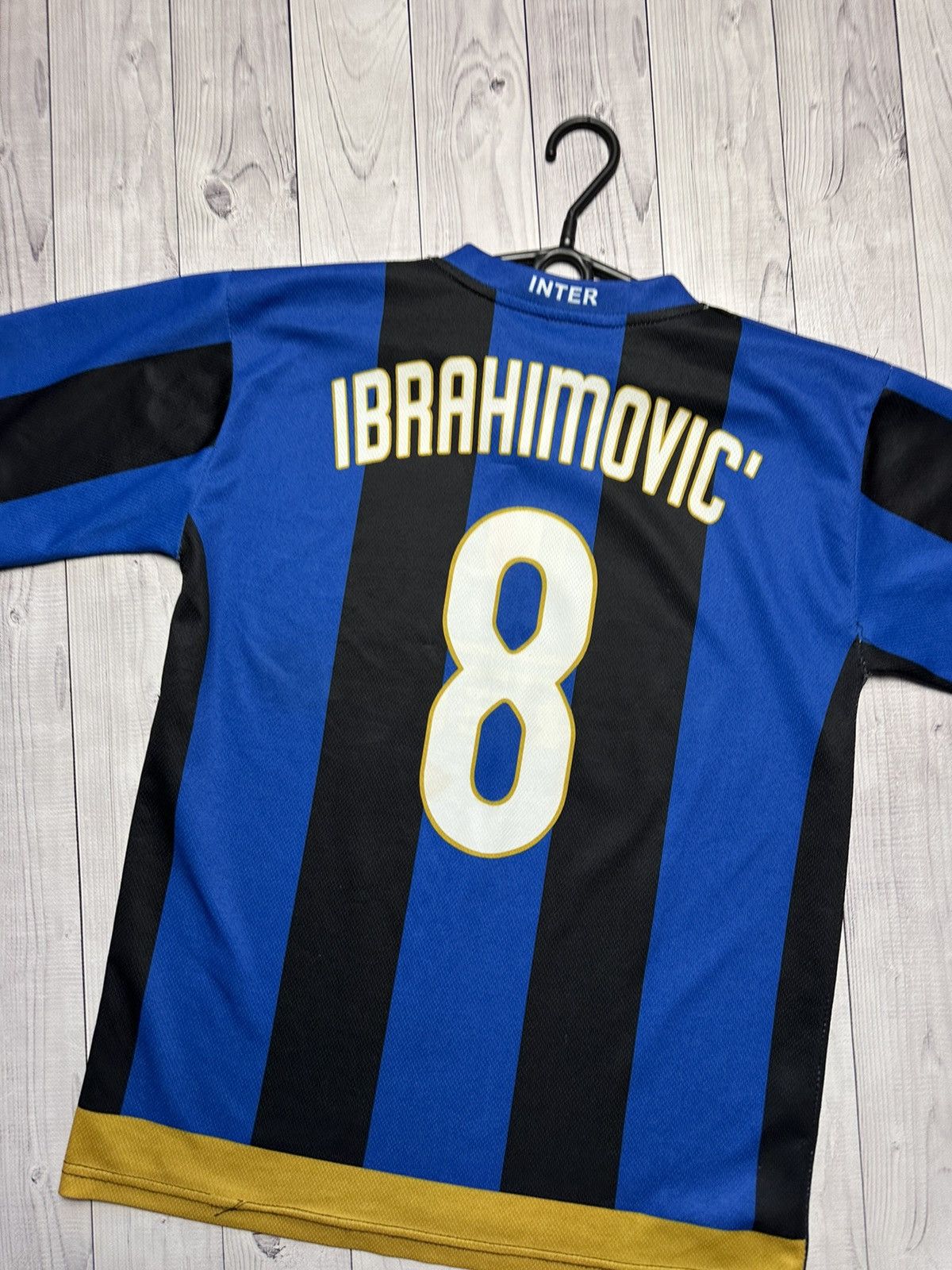 Vintage Vintage Ibrahimovich soccer jersey Inter S official replica Size US S / EU 44-46 / 1 - 3 Thumbnail