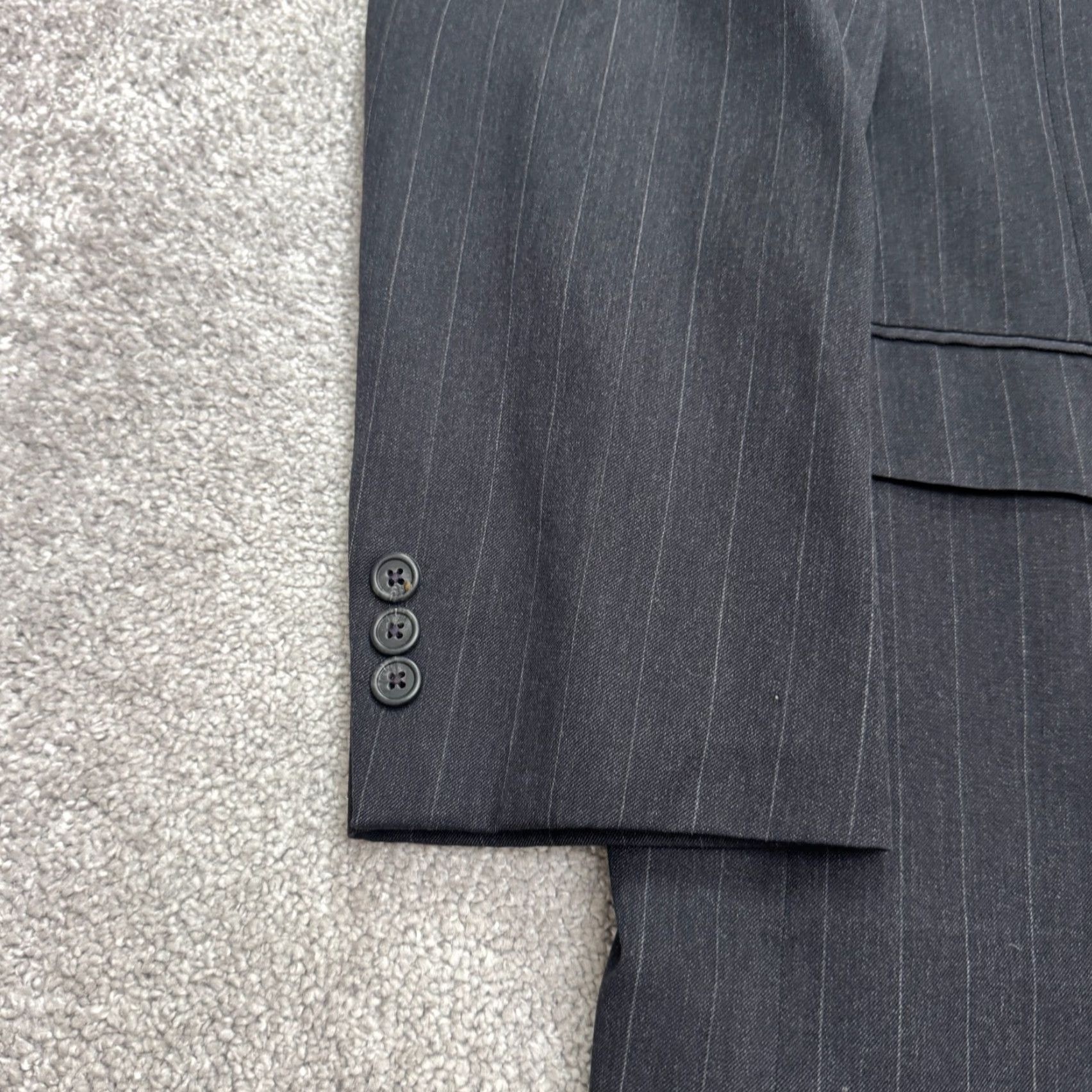 Vintage Botany 500 Couture Wool Blend Suit Blazer Jacket Mens 41R Gray Striped Classic Blazer Wool Blend Botany 500 Mens 41R Gray Striped Classic Size 42R - 5 Thumbnail