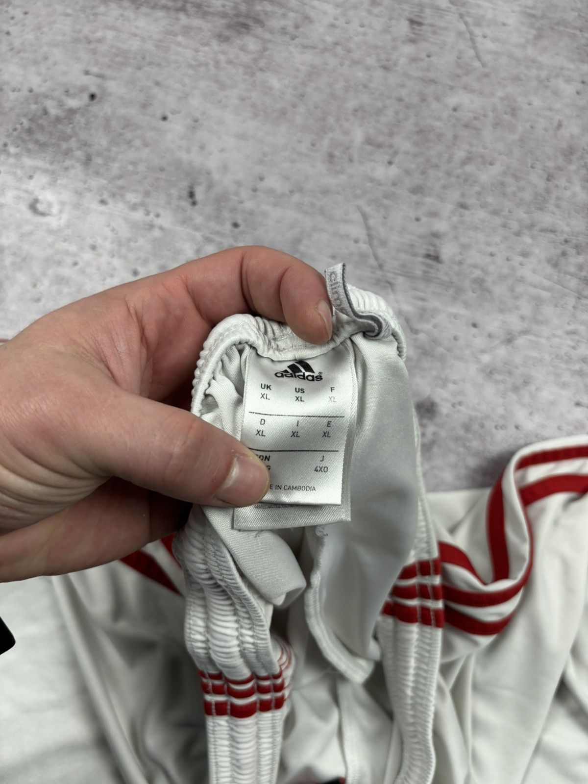 Adidas Adidas x Munchester United soccer shorts size XL Size US XL / EU 56 / 4 - 4 Thumbnail