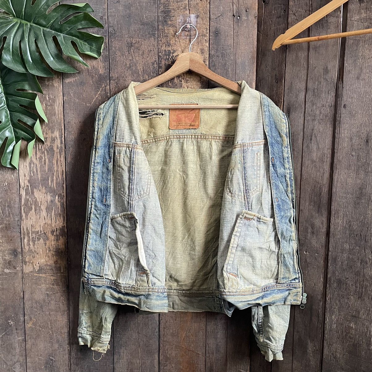 Levi's × Vintage Vintage Distressed Levis Denim Jacket Size US S / EU 44-46 / 1 - 2 Thumbnail
