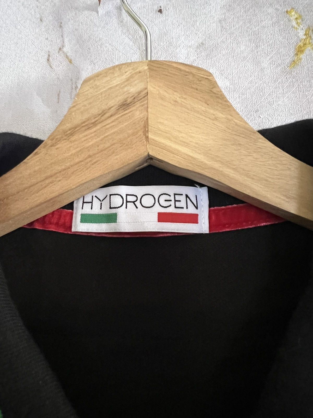 HYDROGEN Hydrogen Collar T-Shirt – Designer Streetwear Size US XL / EU 56 / 4 - 10 Thumbnail