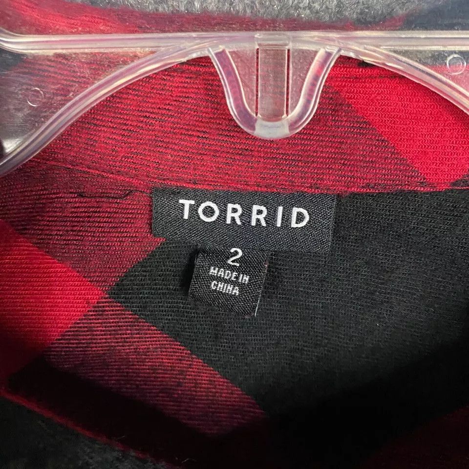 Torrid Torrid Button Up Top Women's Size 2 Long Sleeve Rayon Blend Size XS / US 0-2 / IT 36-38 - 3 Thumbnail