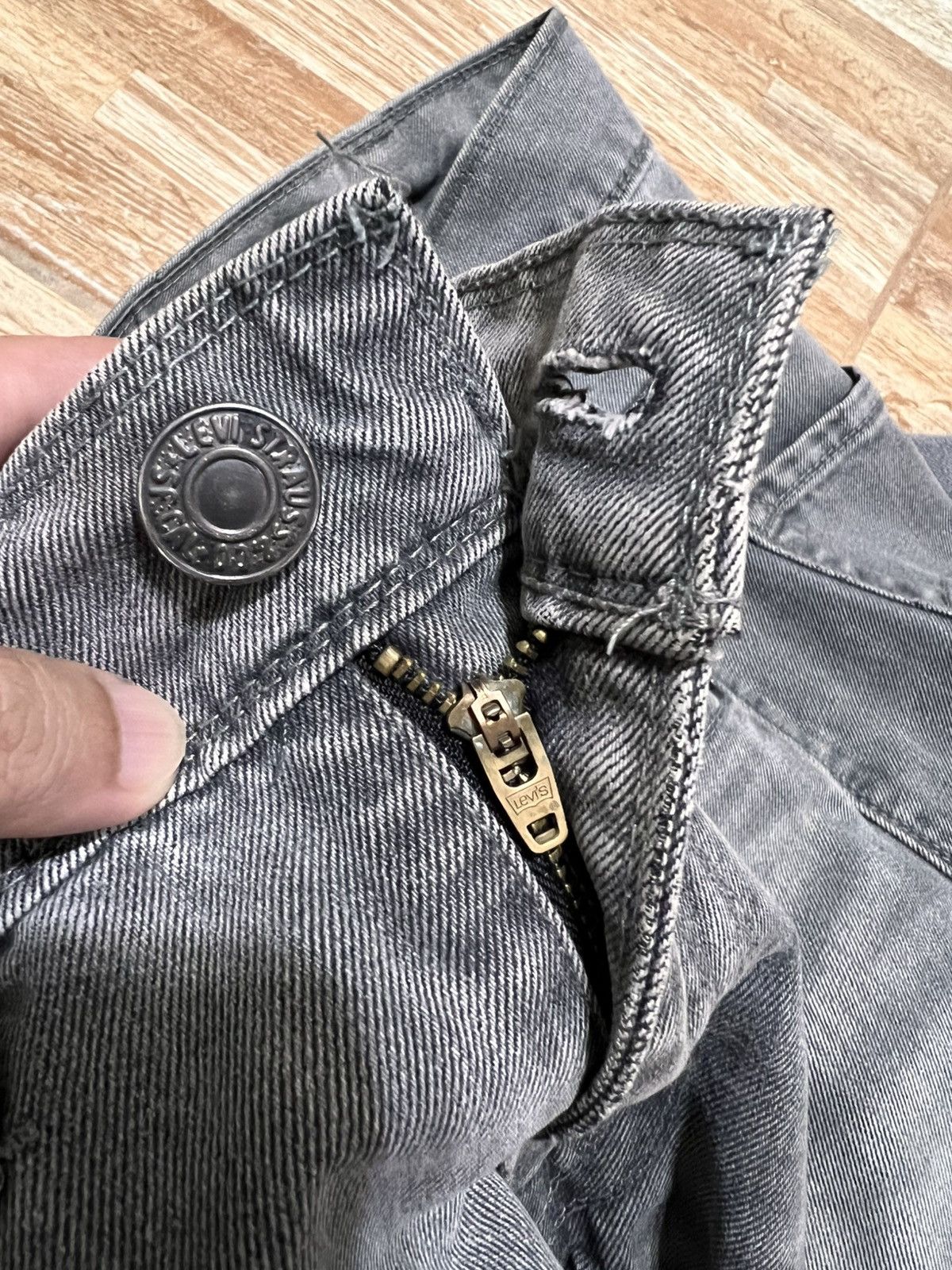 Levi's Levi’s 513 Slim Straight Grey Wash Jeans Size US 34 / EU 50 - 12 Thumbnail