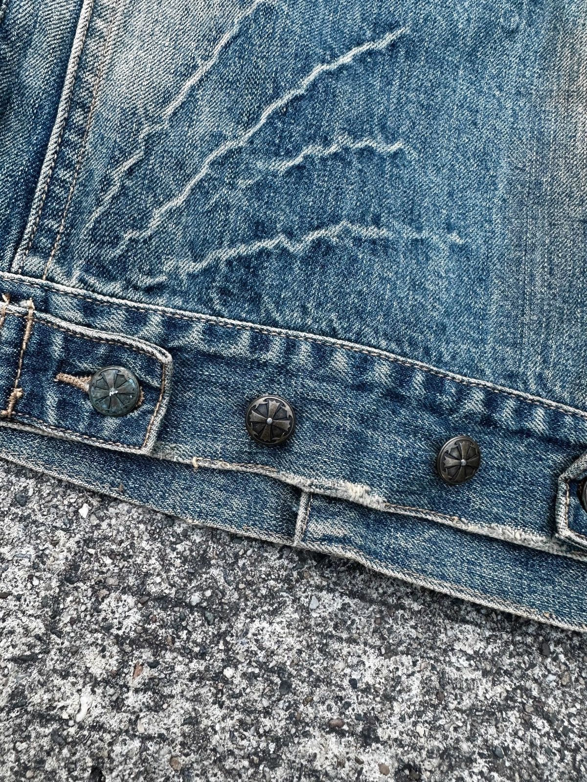If Six Was Nine × Japanese Brand × Tornado Mart 2000’s Midas Damage Washed Denim Jacket Size US L / EU 52-54 / 3 - 18 Thumbnail