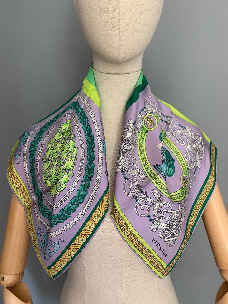 Versace Versace Silk Scarf Medusa logo Abstract New Size ONE SIZE - 3 Thumbnail