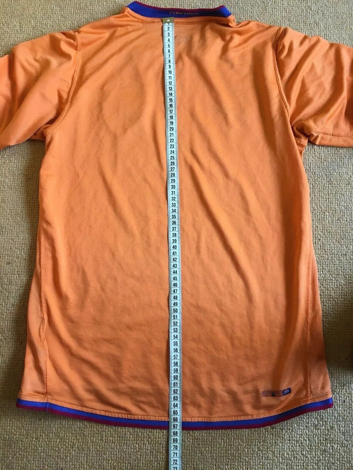 Nike VINTAGE FC BARCELONA 2006/2008 AWAY FOOTBALL JERSEY SOCCER Size US S / EU 44-46 / 1 - 10 Thumbnail