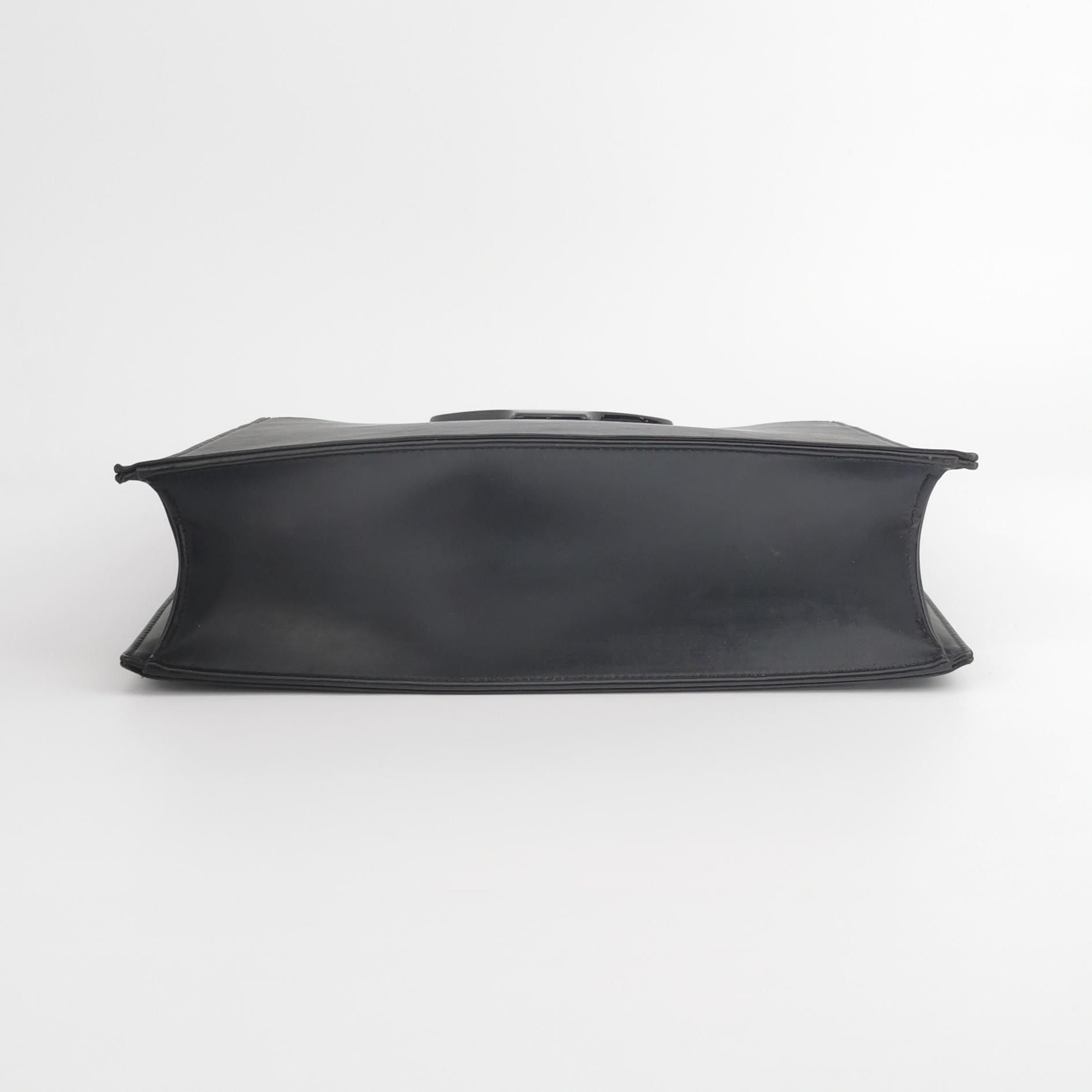 Louis Vuitton Louis Vuitton (LV) Noctambule leather solid color water rip Size ONE SIZE - 1 Thumbnail