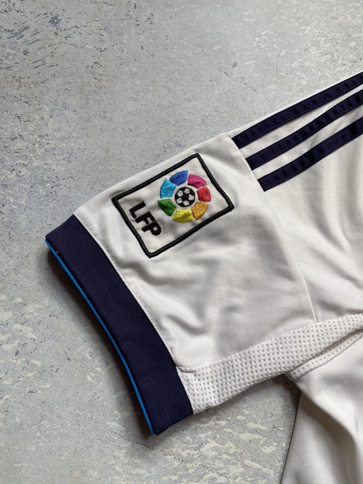Adidas Adidas Real Madrid сезона 2012–2013 Jersey Size US M / EU 48-50 / 2 - 4 Thumbnail
