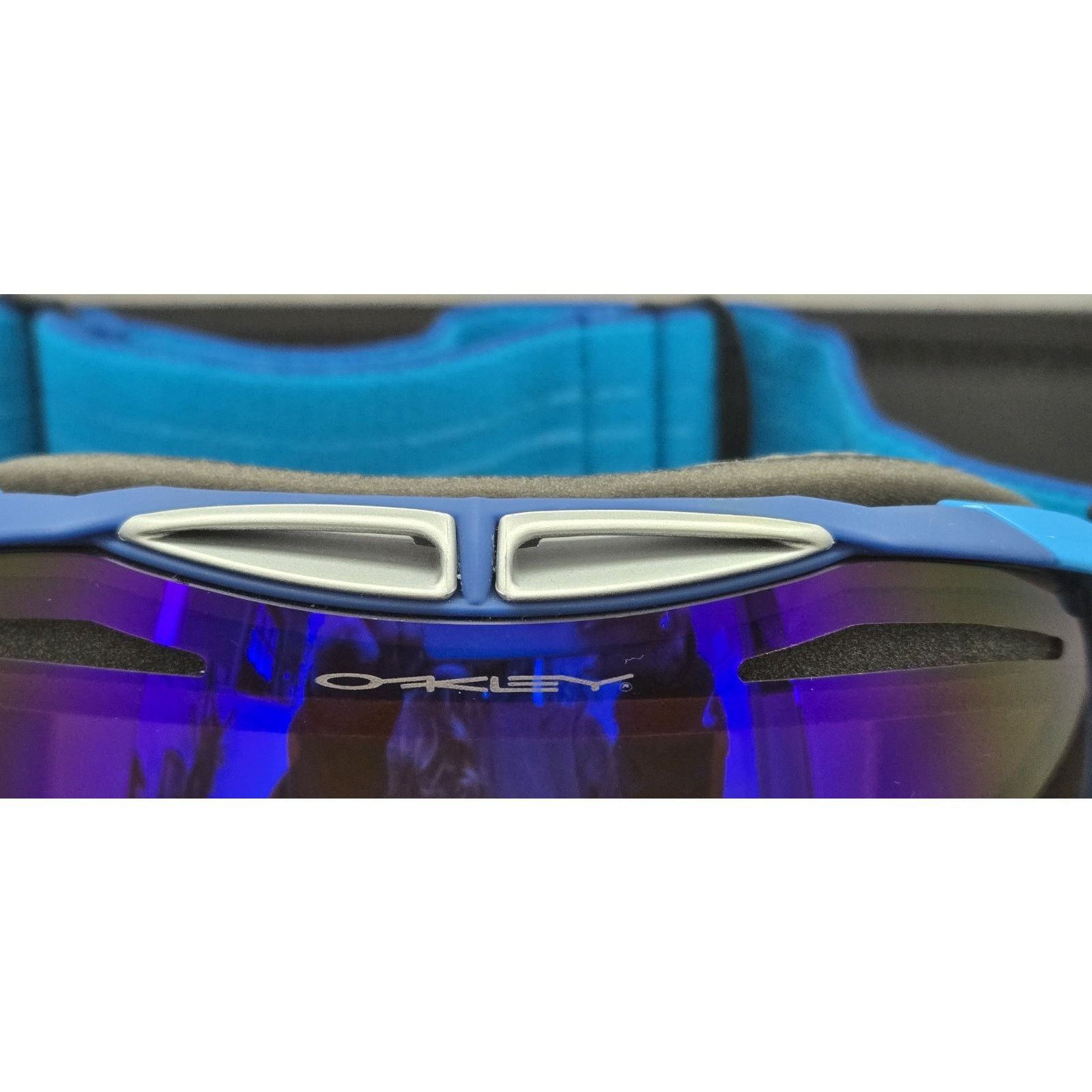 Oakley Oakley Vintage Goggles Airbrake Iridium Anti Fog Lens & Case Size 36 - 11 Thumbnail