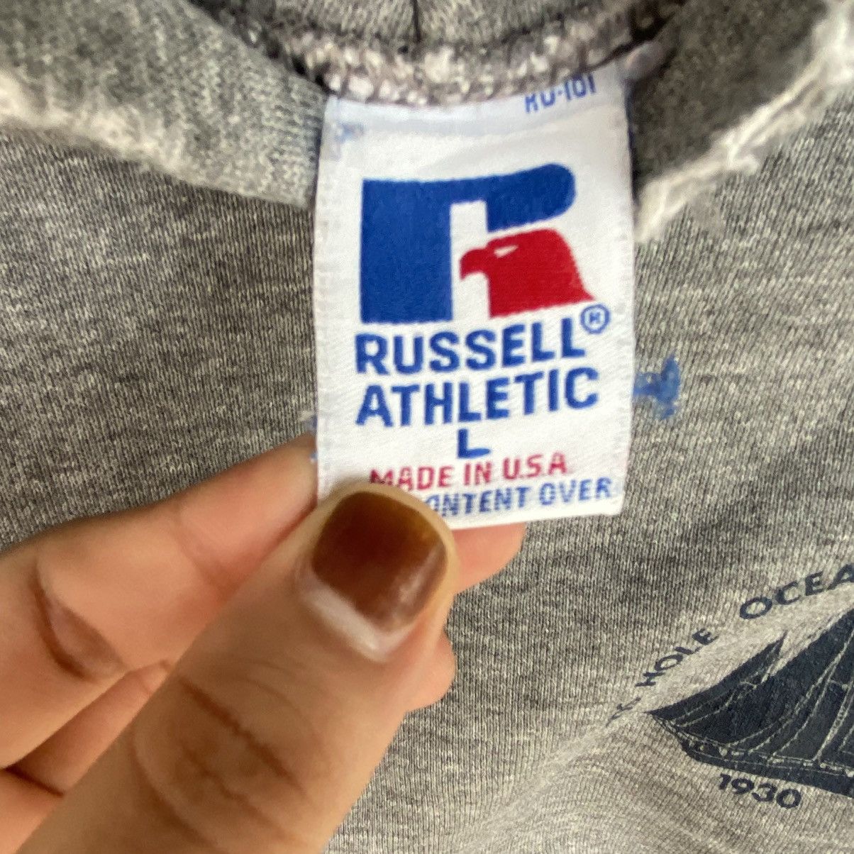 Other Vintage Russell Athletic Ocean Graphic Logo Hoodie Sweater Size US L / EU 52-54 / 3 - 8 Thumbnail