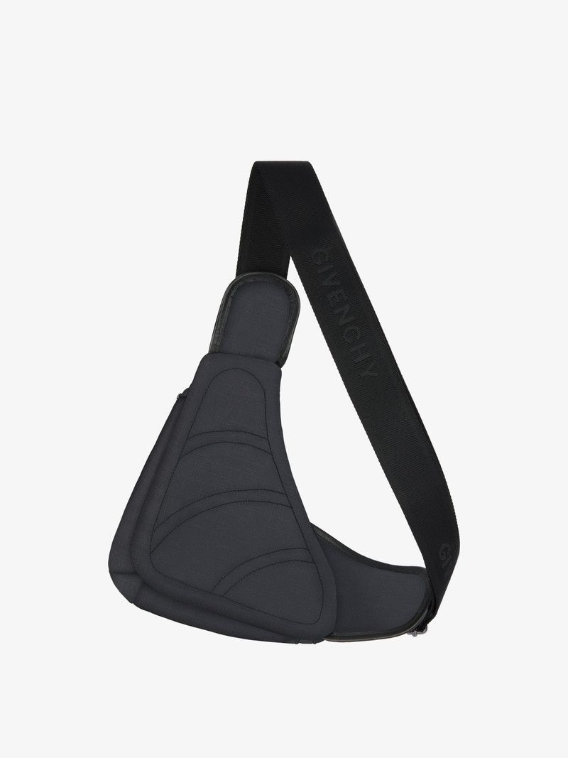 Givenchy o1n1vont0326 Size:OS/Small G-Zip Triangle Bag in Black Size ONE SIZE - 2 Thumbnail