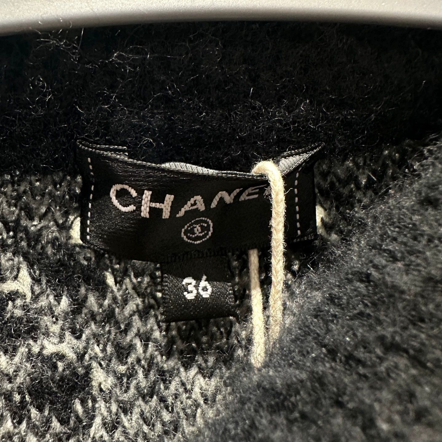 Chanel Chanel black white star logo cashmere sweater 36 Size XS / US 0-2 / IT 36-38 - 3 Thumbnail
