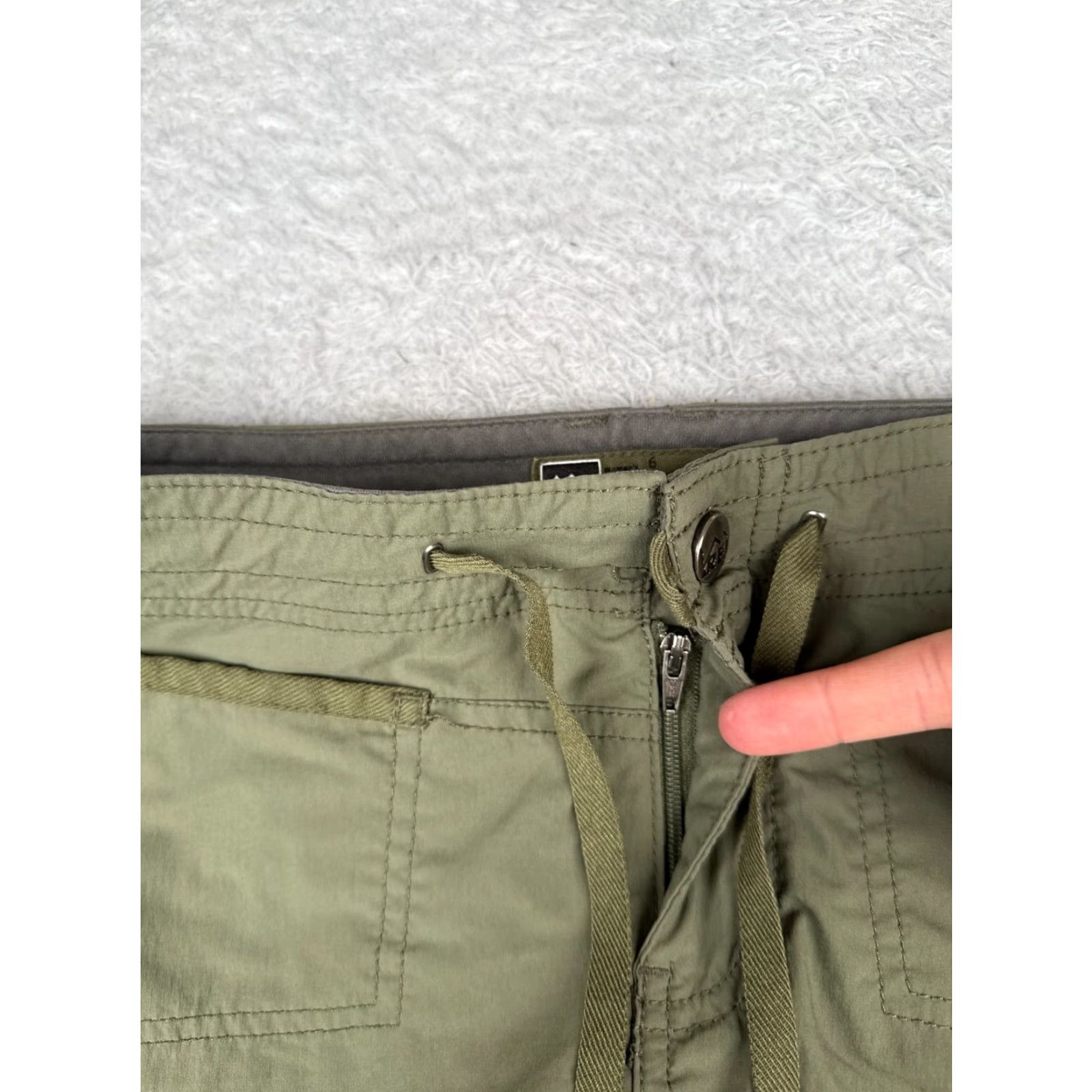 Vintage REI Women’s Cargo Skirt Size 6 Green Nylon Canvas Pockets Fall Spring Casual Size 28" / US 6 / IT 42 - 6 Thumbnail