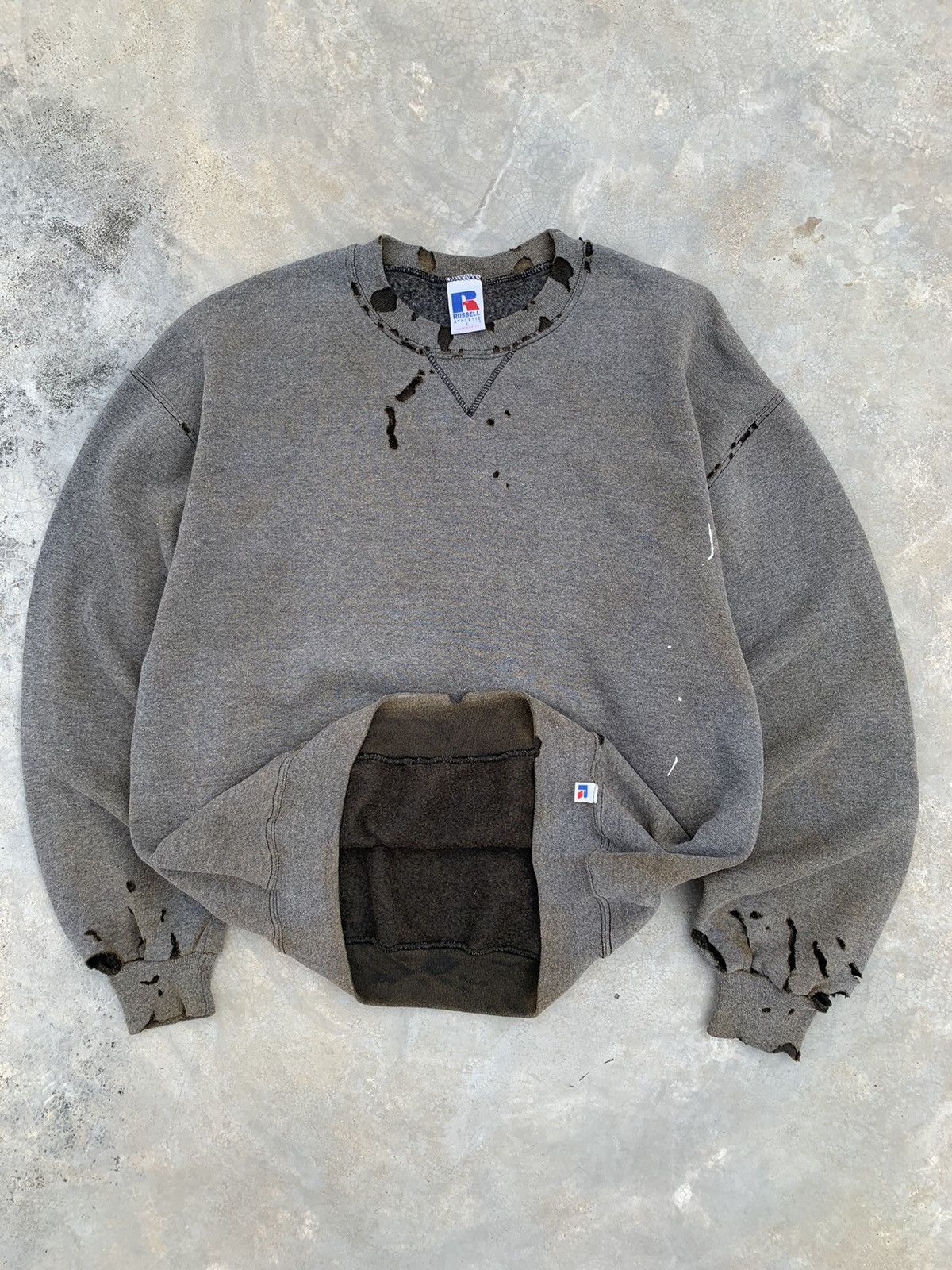 Russell Athletic 90s Russell Thrashed & Faded Sweatshirt 🚬 Size US L / EU 52-54 / 3 - 2 Thumbnail