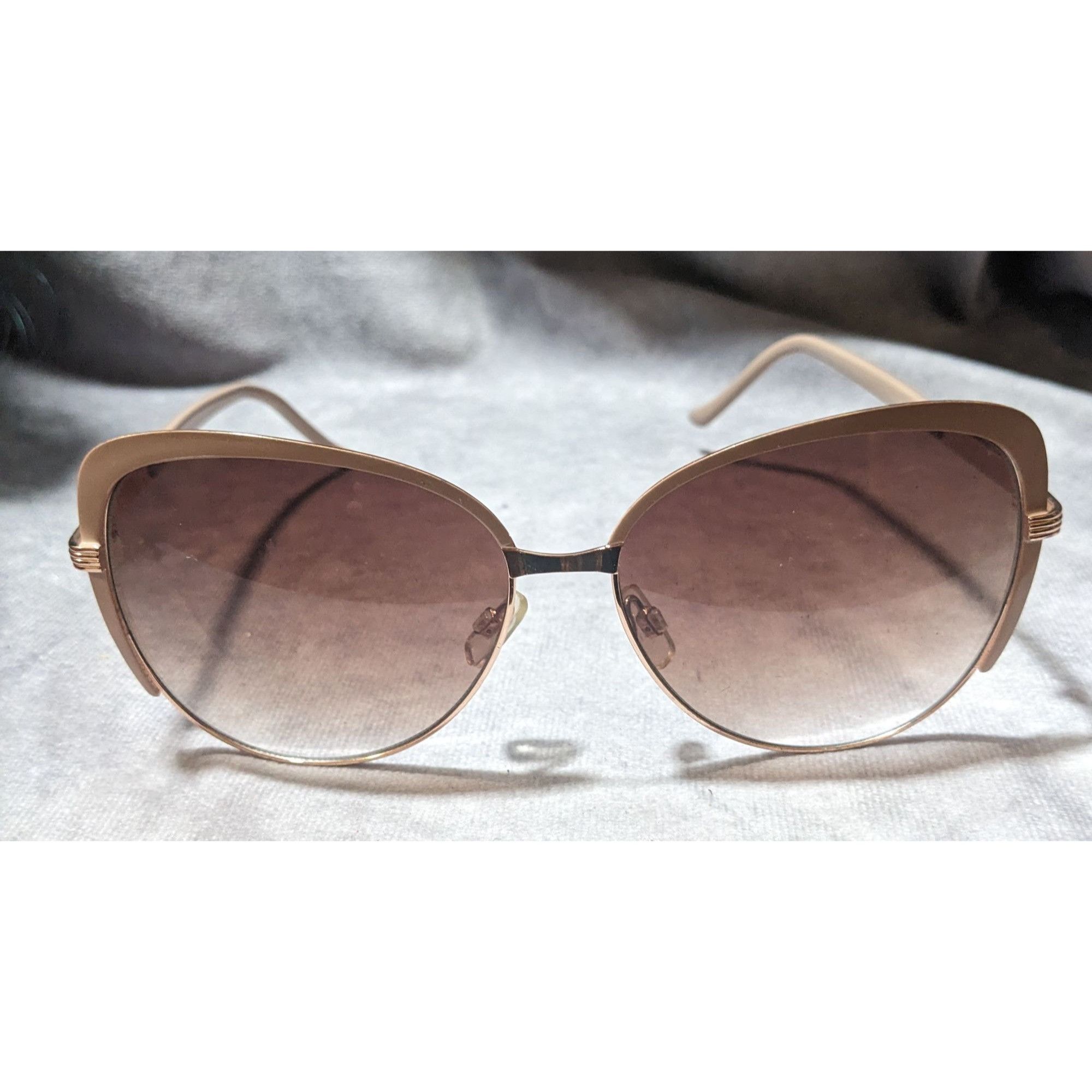 Rocawear Rocawear Pinkish Biege Oversized Sunglasses Size ONE SIZE - 1 Thumbnail