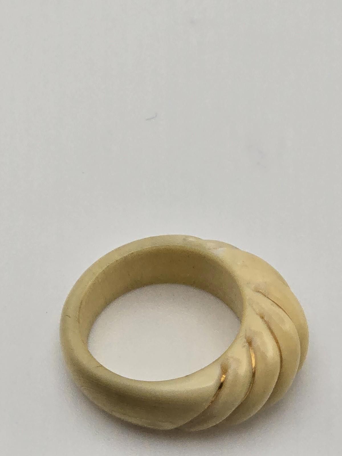 The Unbranded Brand Vintage 14k Solid Gold & Wood Turned Ring Sz 6 Swirl Design Size ONE SIZE - 3 Thumbnail
