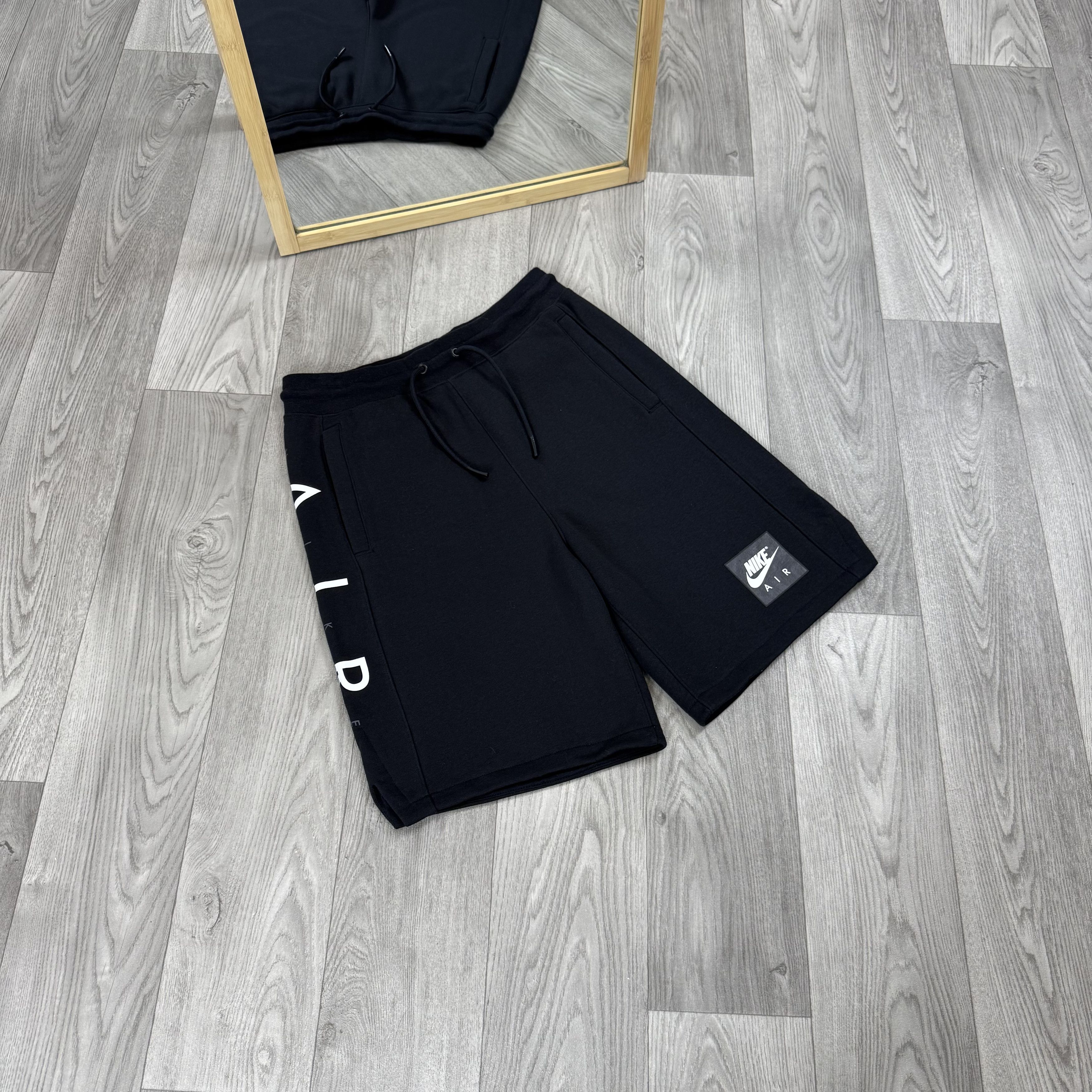 Nike Nike Air Black Shorts Size US 30 / EU 46 - 2 Thumbnail