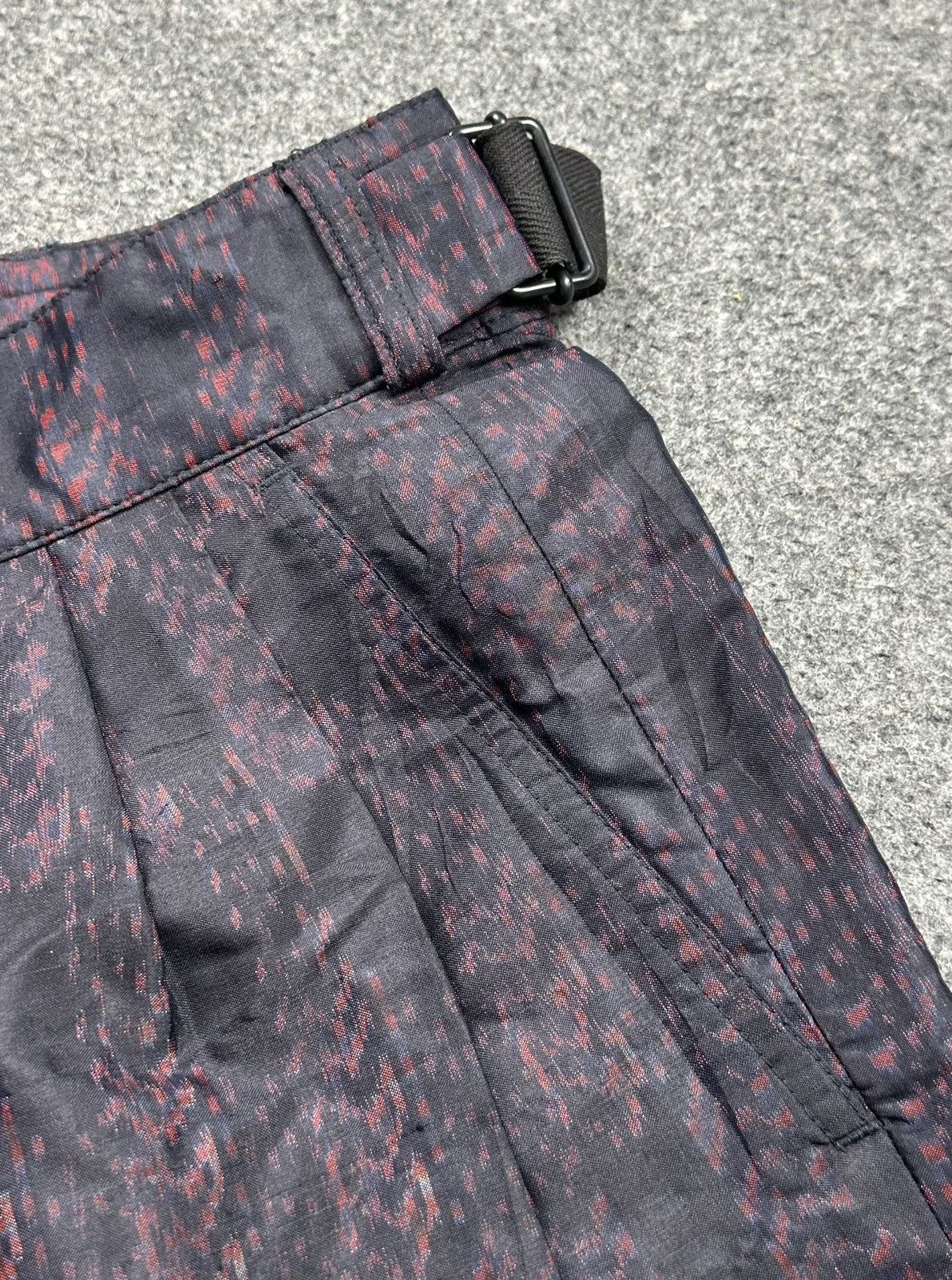 Dries Van Noten Dries Van Noten - Silk Printed Waist Shorts - Side Adjuster Size US 31 - 8 Thumbnail