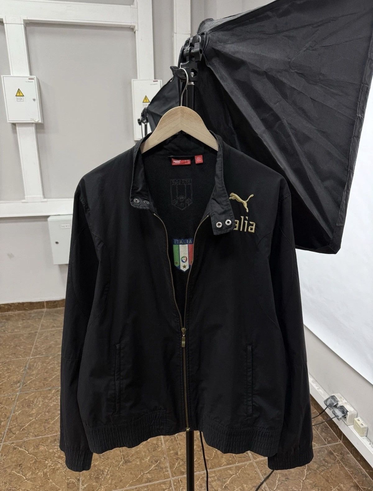 Puma 🇮🇹 Vintage Y2K Puma Italy Soccer Jersey Zip Jacket Retro Size US L / EU 52-54 / 3 - 1 Thumbnail