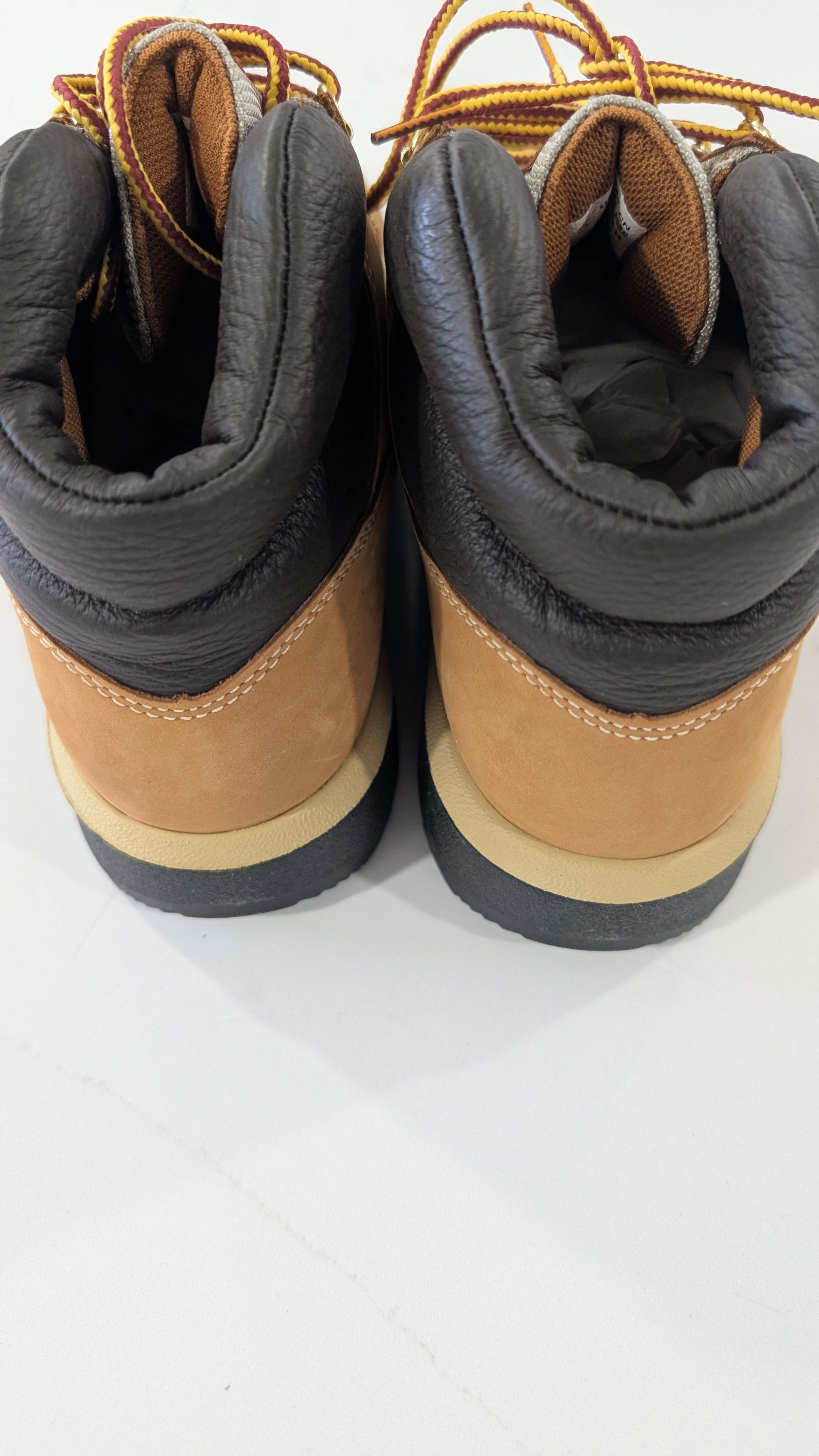 Timberland Timberland Men's 6" Waterproof Field Boot Wheat Nubuck 9 Size US 9 / EU 42 - 10 Thumbnail