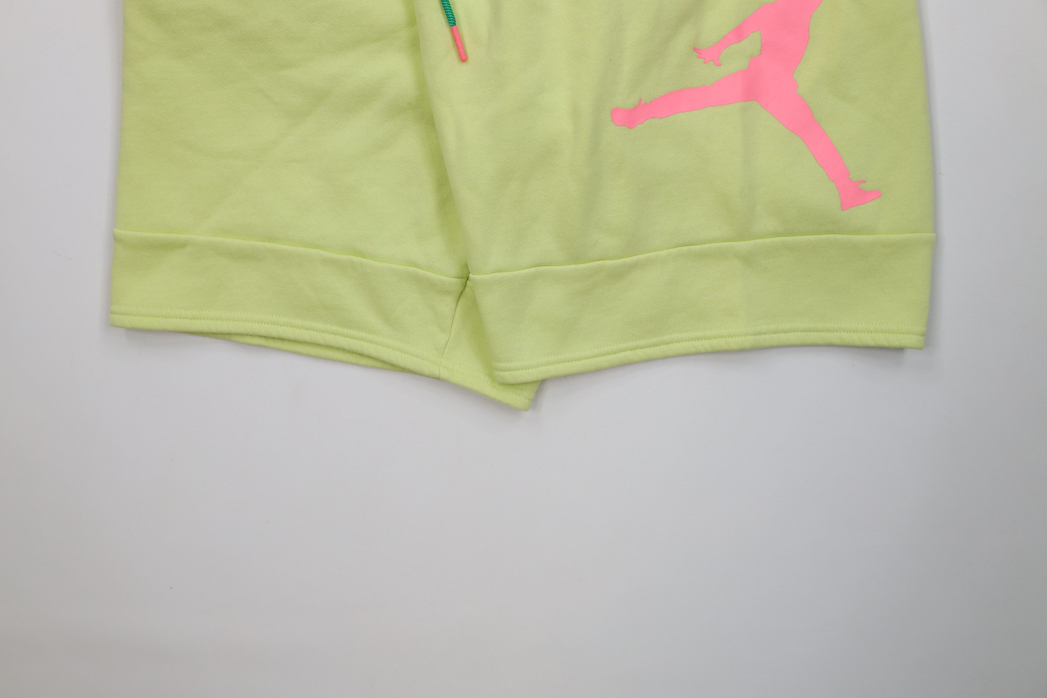 Nike Nike Air Jordan Big Logo Jumpman Fleece Shorts Lime Green Size US 32 / EU 48 - 4 Thumbnail
