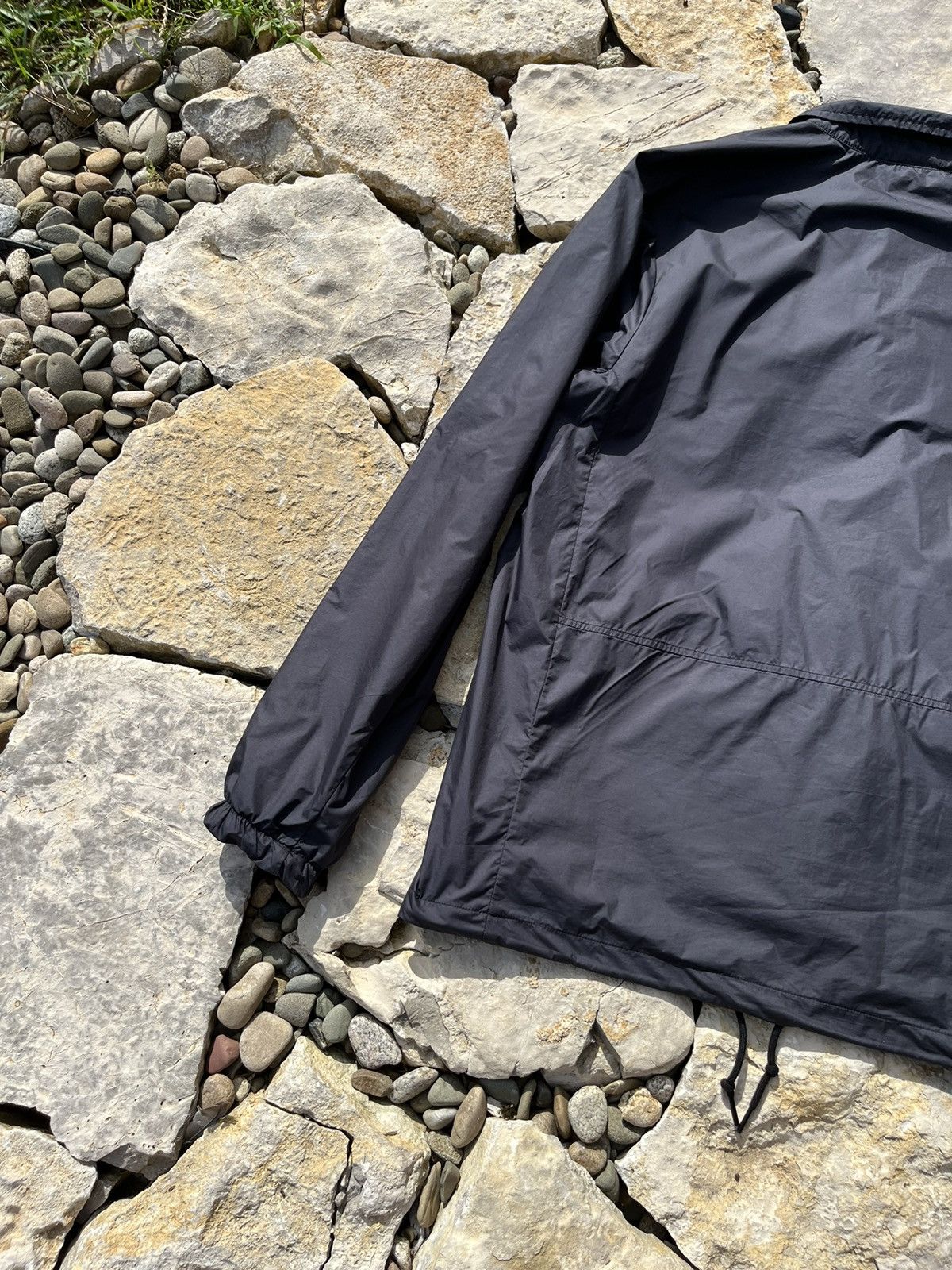 Nike Nike sb shield windbreaker jacket skateboard chest logo y2k Size US L / EU 52-54 / 3 - 18 Thumbnail