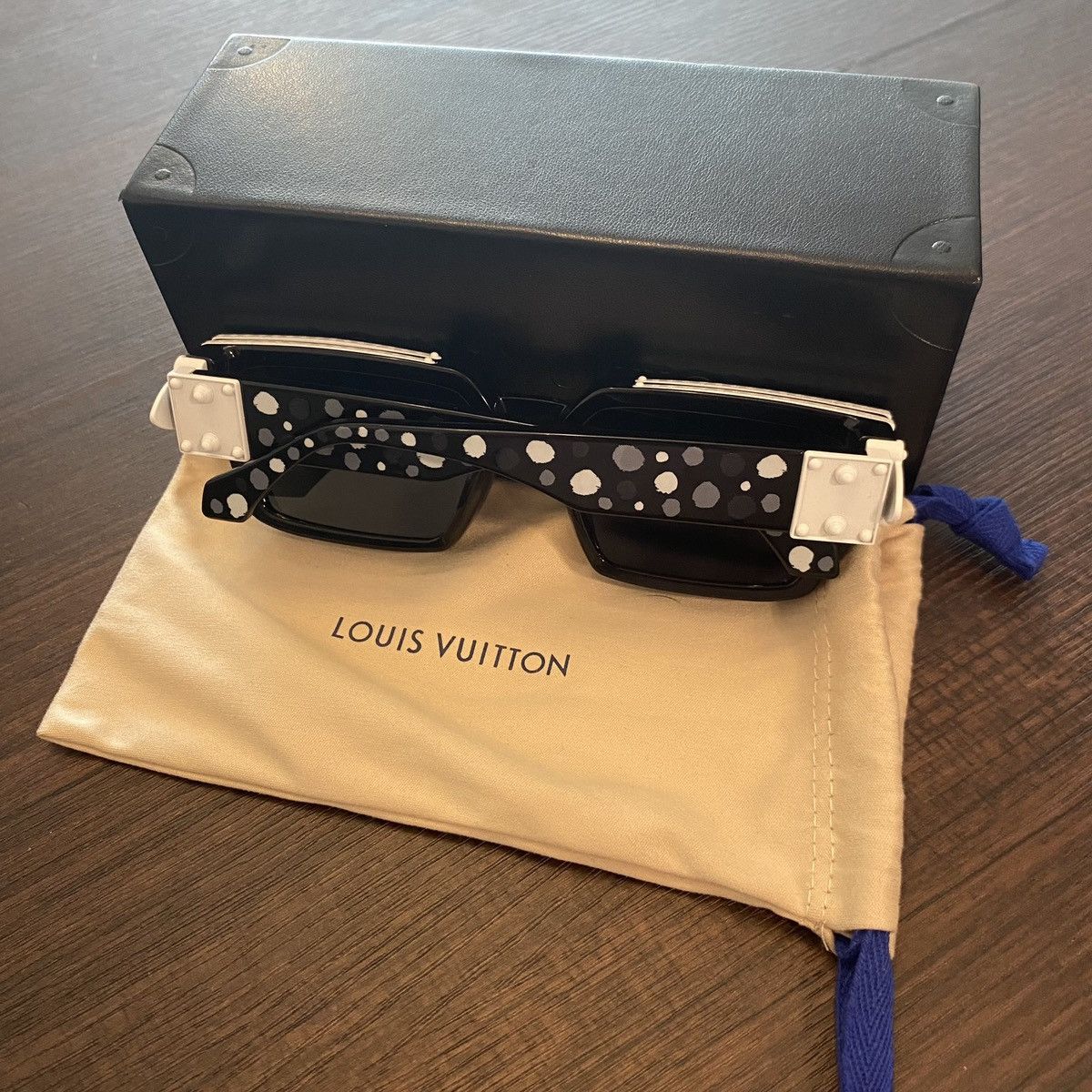 Louis Vuitton Louis Vuitton x Yayoi Kusuma Millionaire Sunglasses Size ONE SIZE - 11 Thumbnail