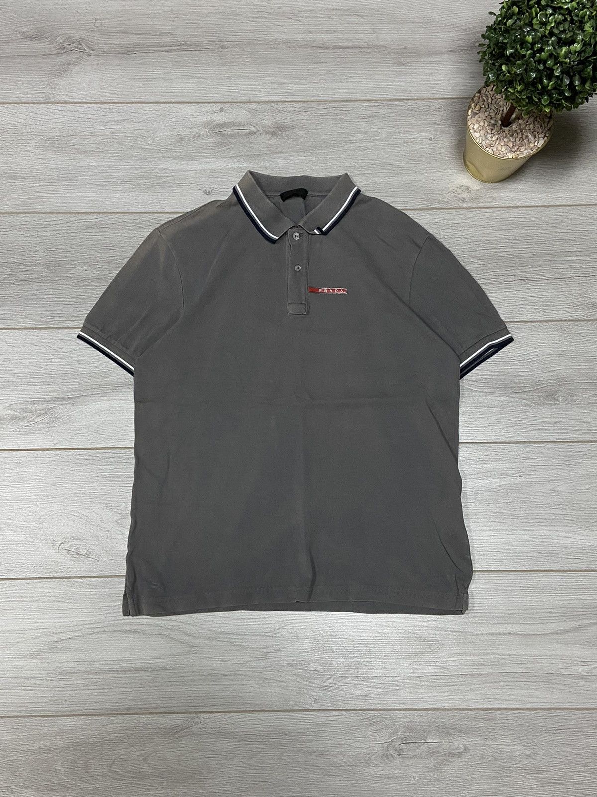 Prada Prada red tab vintage polo Size US XL / EU 56 / 4 - 1 Thumbnail