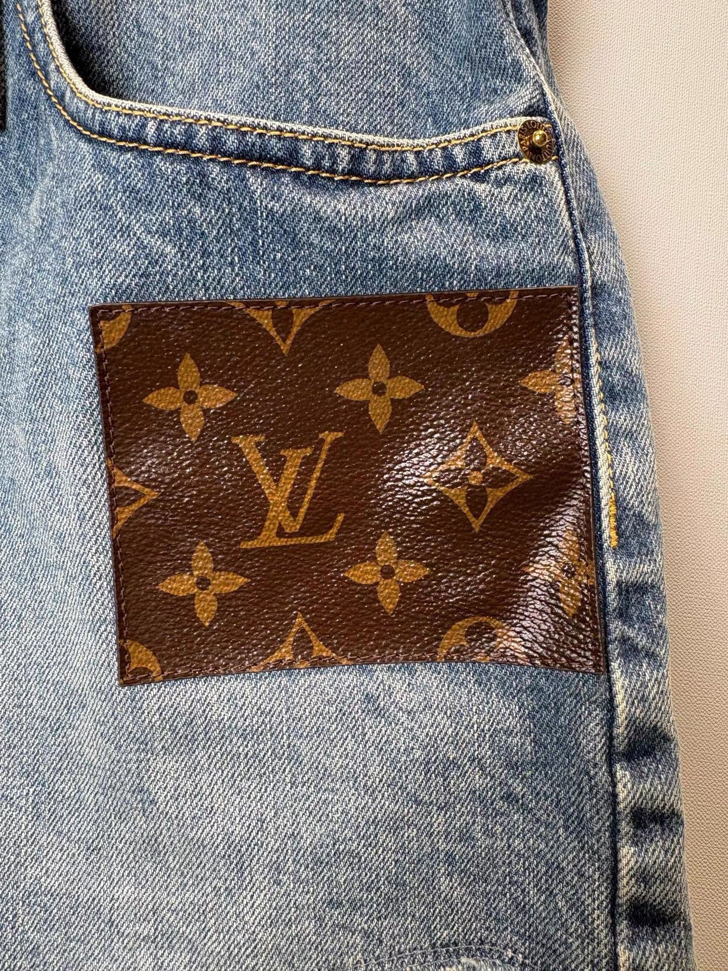 Louis Vuitton Louis Vuitton Monogram Leather Patch Denim Shorts K36 Size 25" / US 0 / IT 36 - 5 Thumbnail
