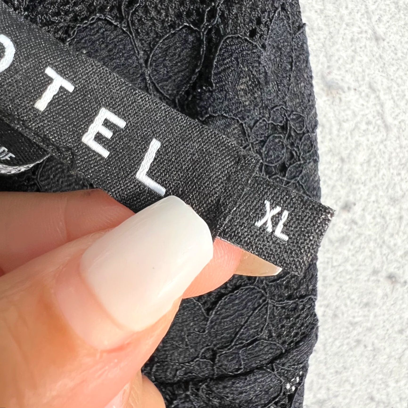 Vintage Motel Womens Size XL Black Lace Strapless Top Shirt Top Womens XL Black Lace Strapless Motel 90s? Size XL / US 12-14 / IT 48-50 - 4 Thumbnail